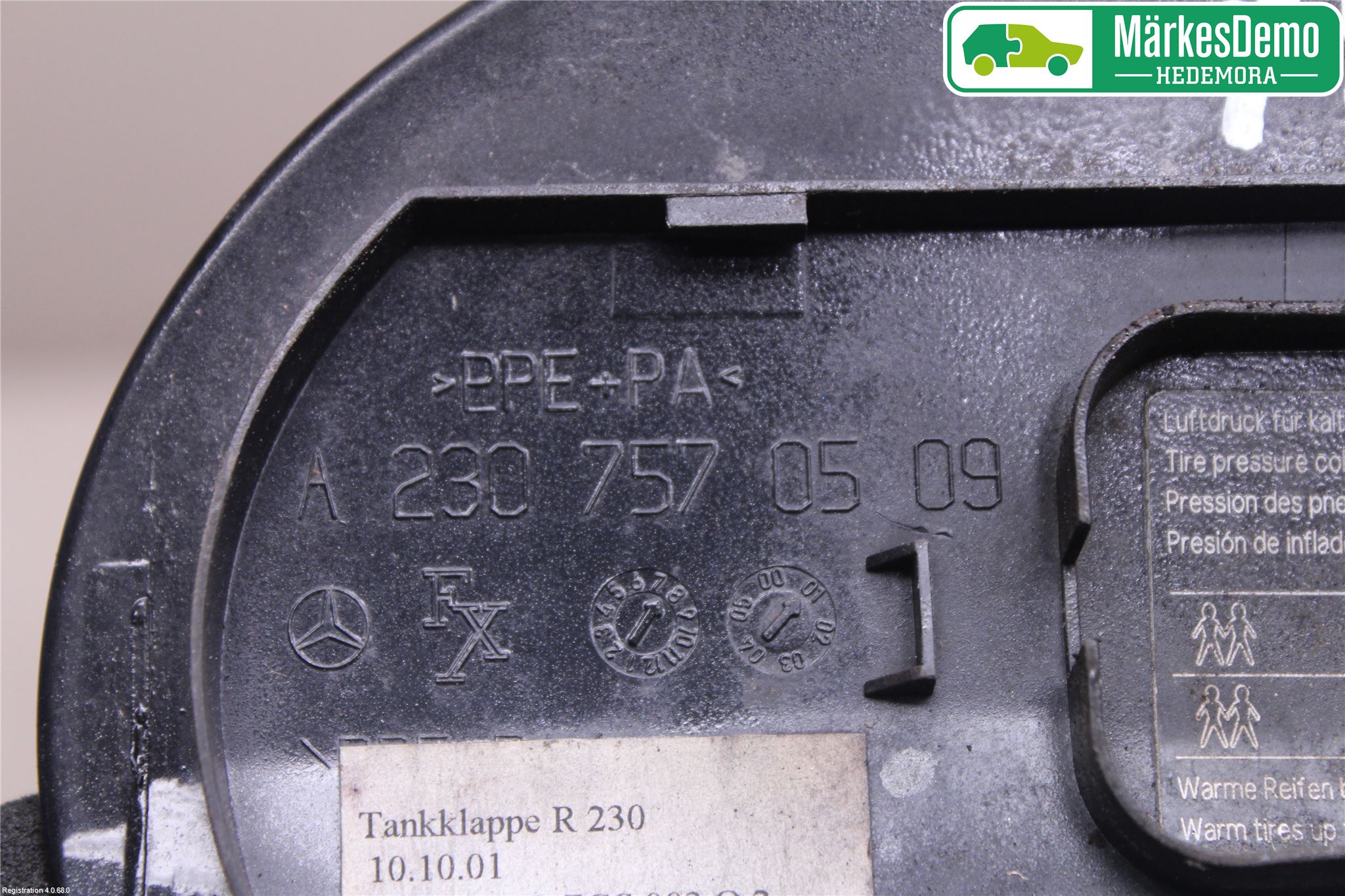 Mercedes-Benz MB SL-KLASS (R230) 00-11 Tanklucka