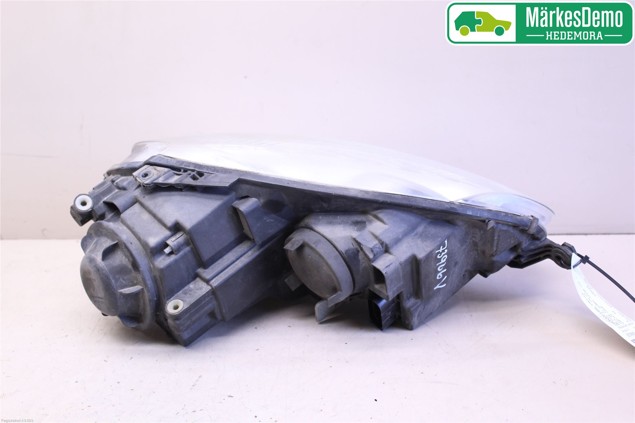Volkswagen VW GOLF V 04-09 Strålkastare Vänster