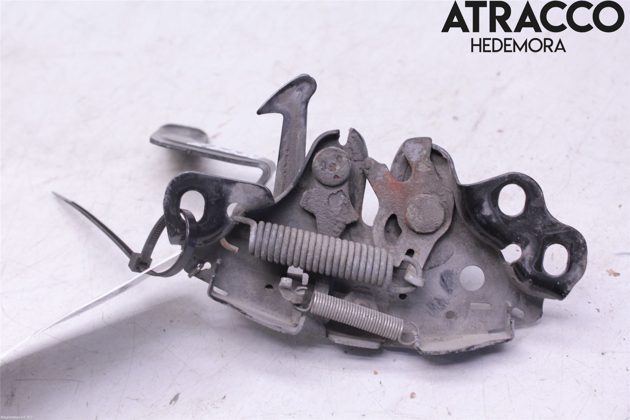 Nissan JUKE 10-14 Huvlås