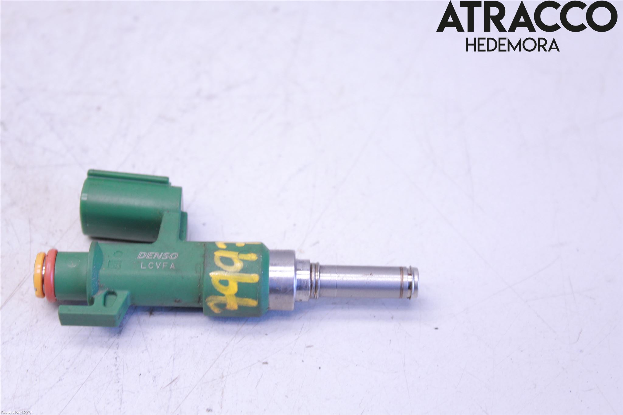 Toyota YARIS XP21 20- Injspridare