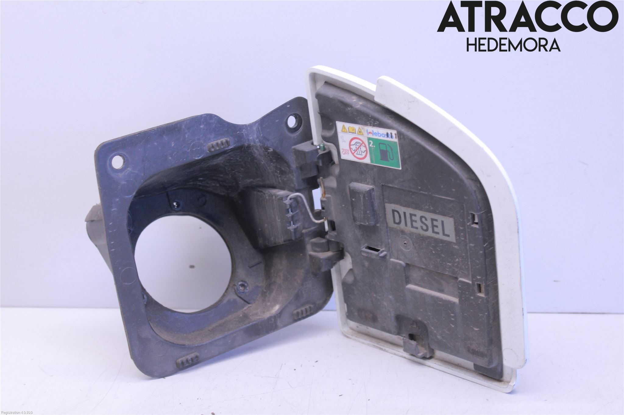 Nissan NV400 12-24 Tanklucka