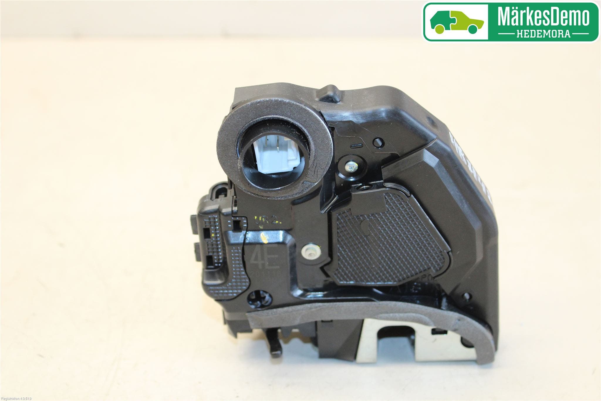 Toyota COROLLA 19- Låskista-Dörrlås