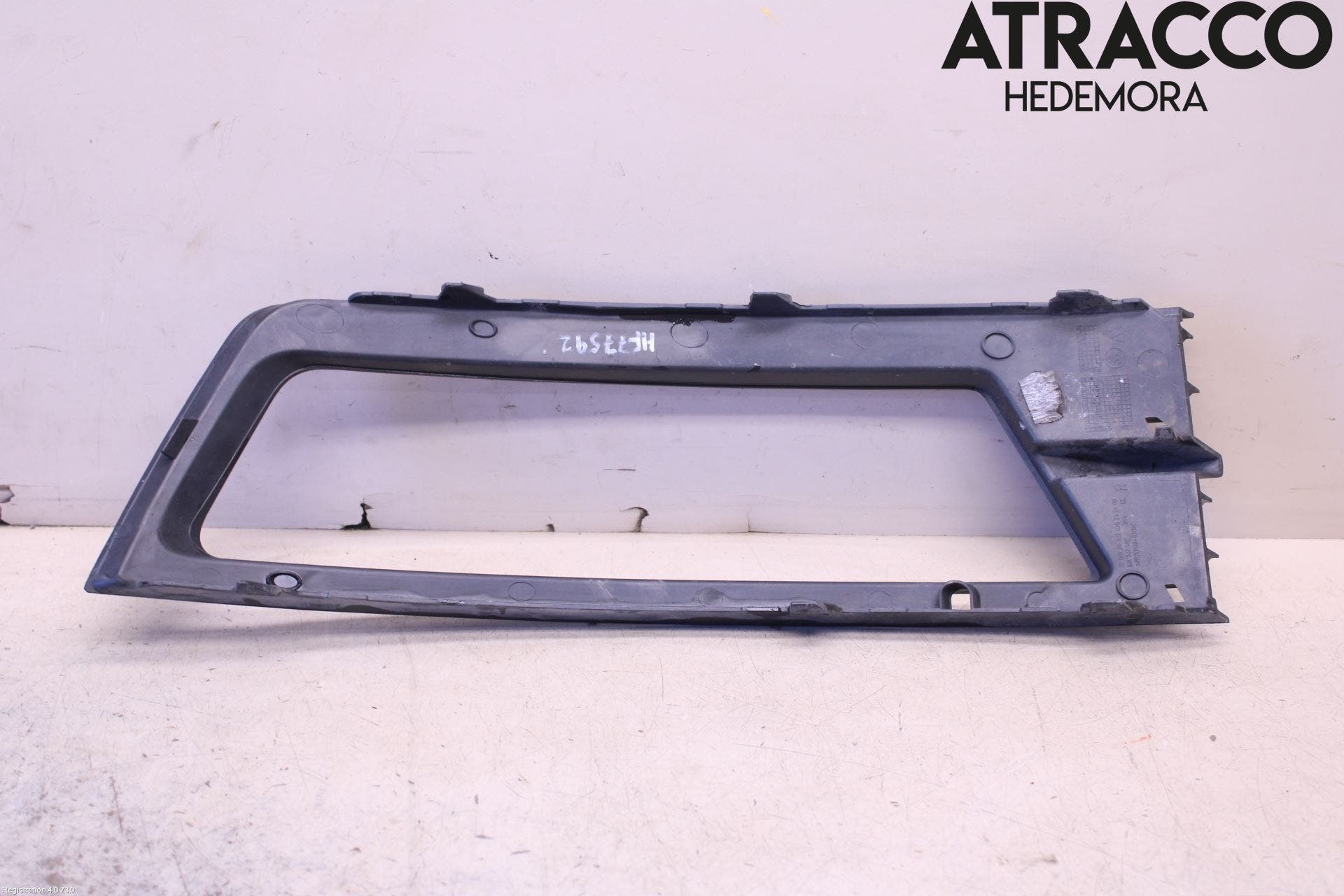 Skoda RAPID Dimljussarg Fram