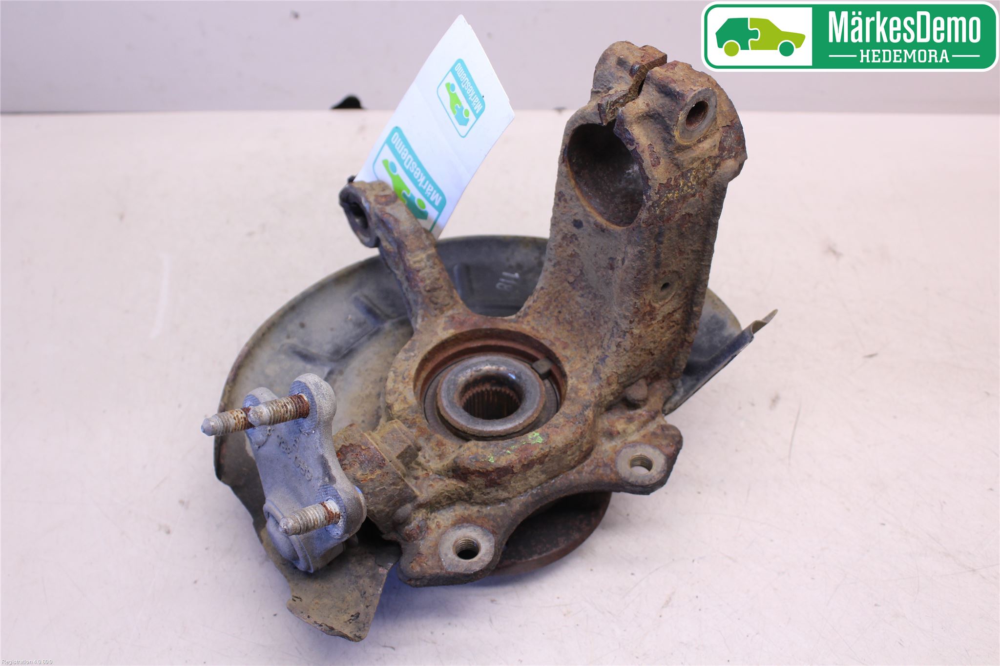 Volkswagen VW POLO 10-17 Styrspindel Lagerhus Vä