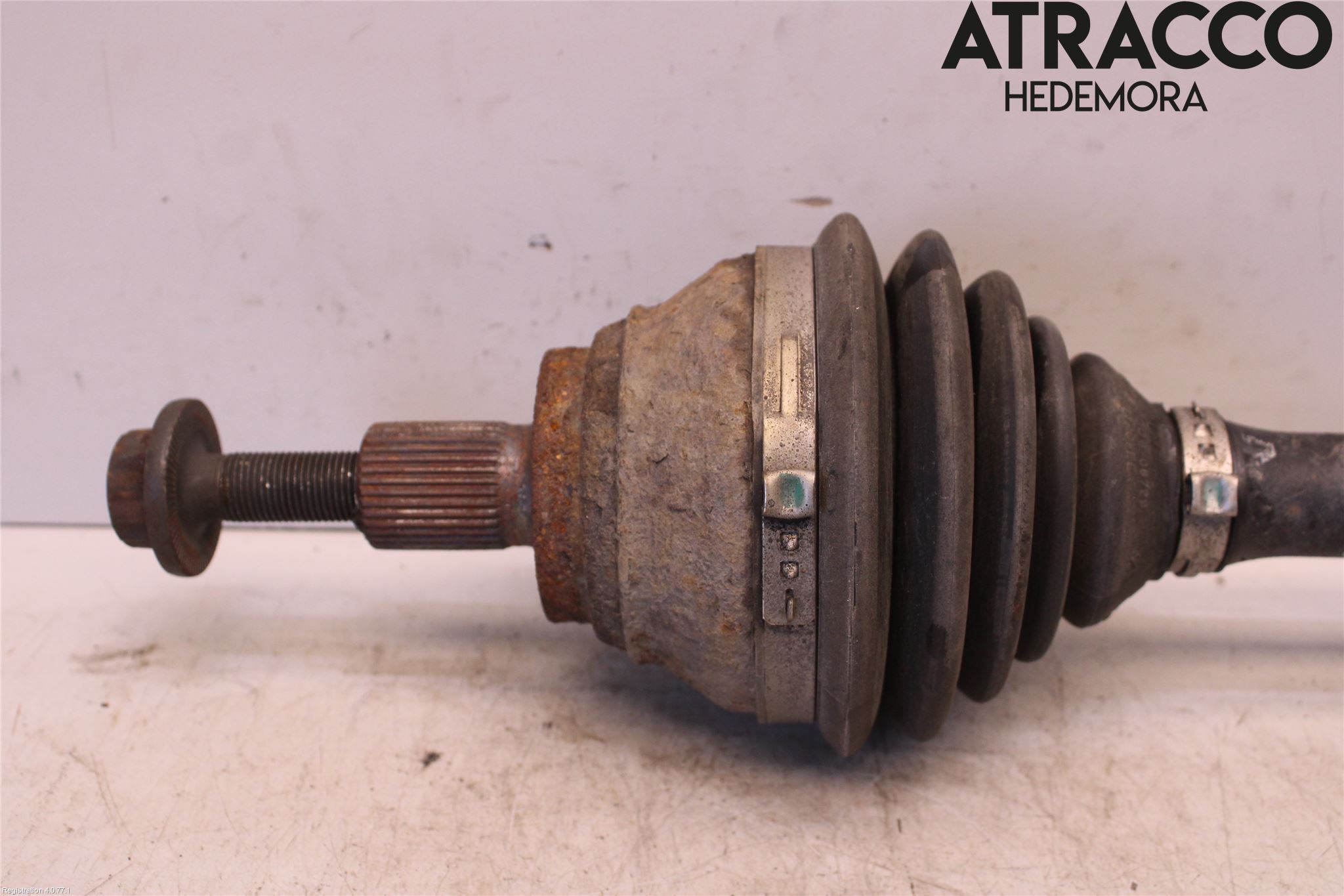 Volkswagen VW PASSAT 05-11 Drivaxel Fram Vänster