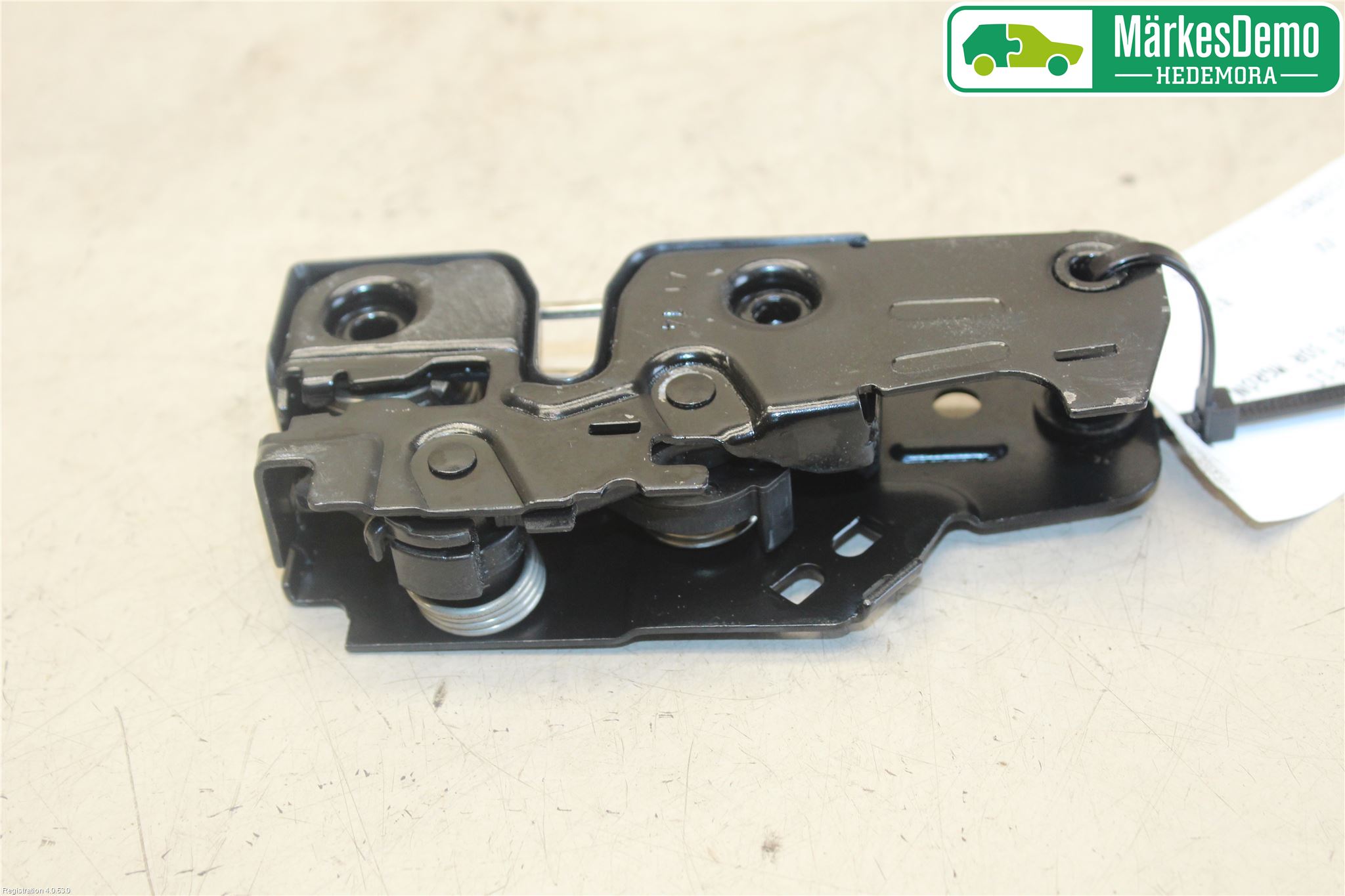 Audi A4/S4 08-11 Huvlås