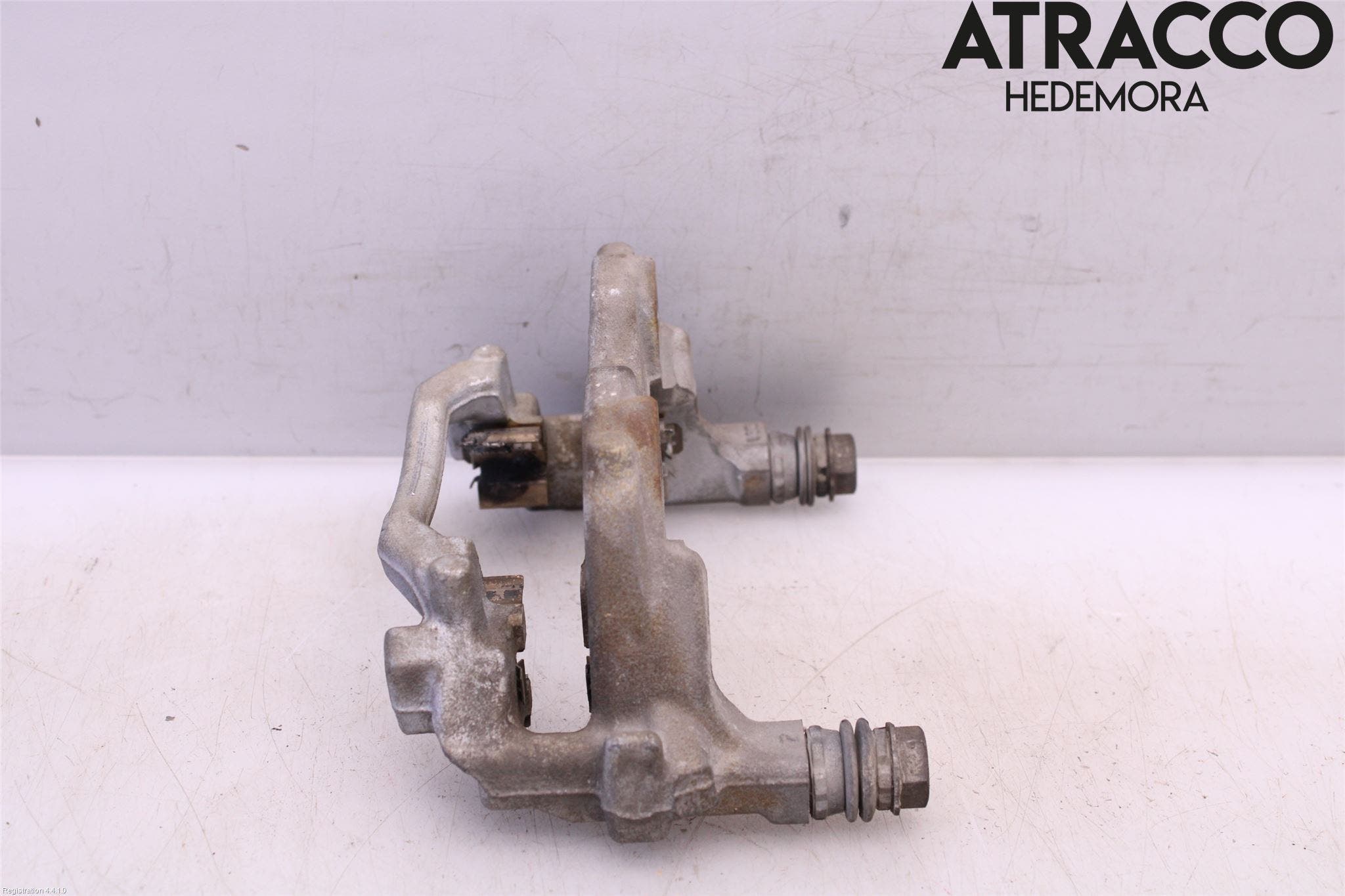 Toyota YARIS XP21 20- Bromsokshållare