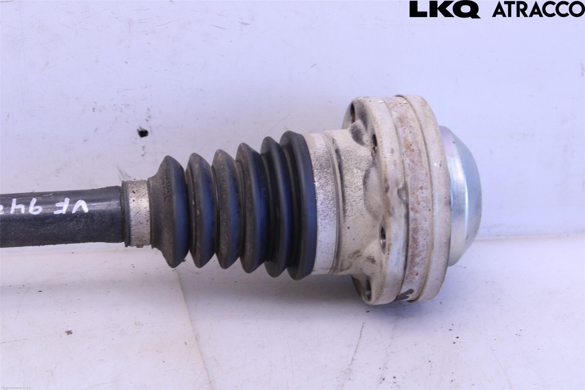 Volkswagen VW CADDY 16-20 Drivaxel Fram Vänster