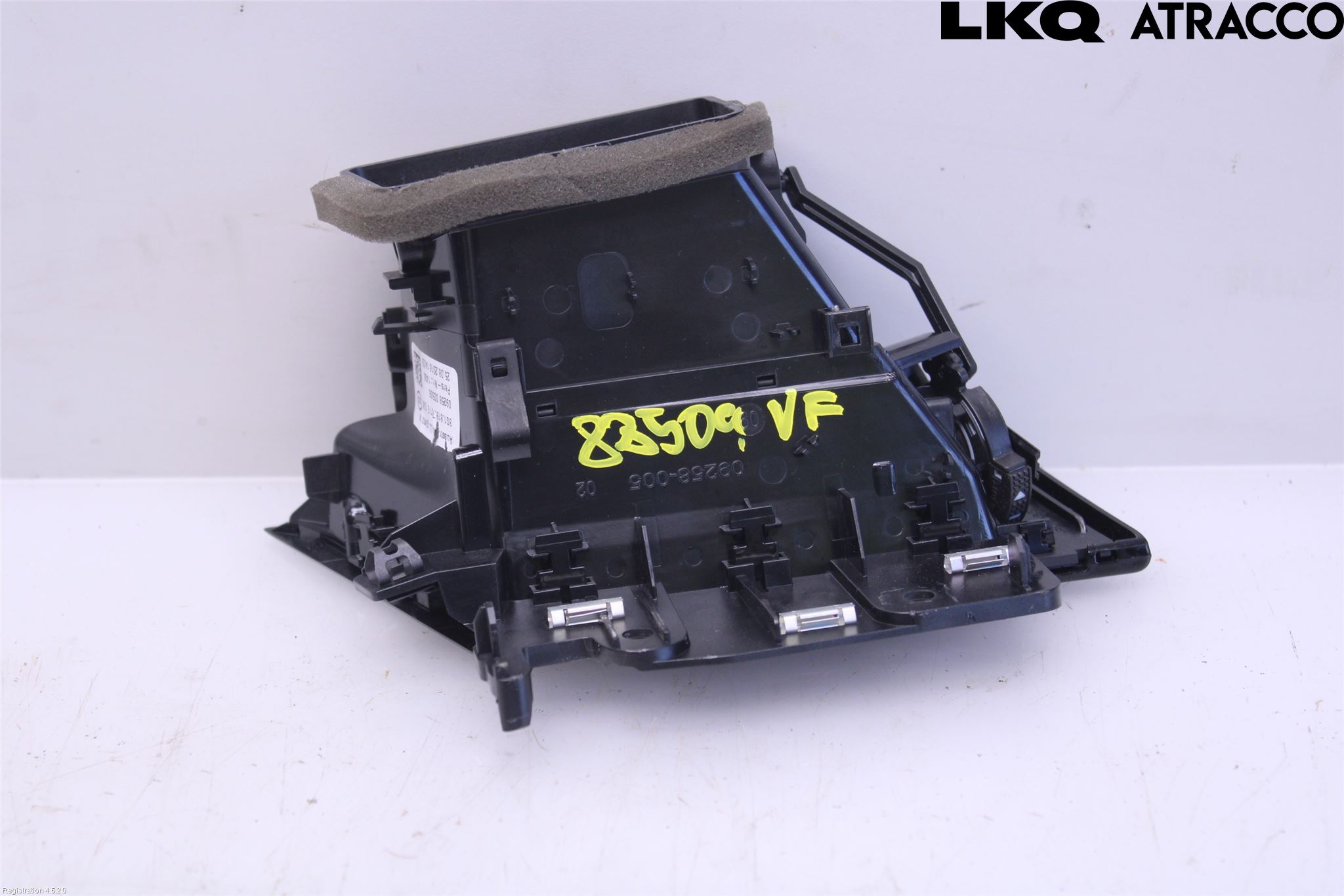 Volkswagen VW PASSAT 15-19 Defrosterkanal-Munstycke