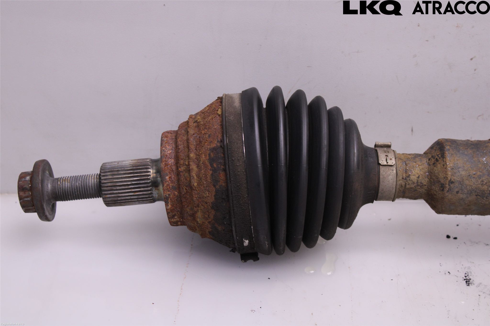 Volkswagen VW GOLF SPORTSVAN 15-20 Drivaxel Fram Höger