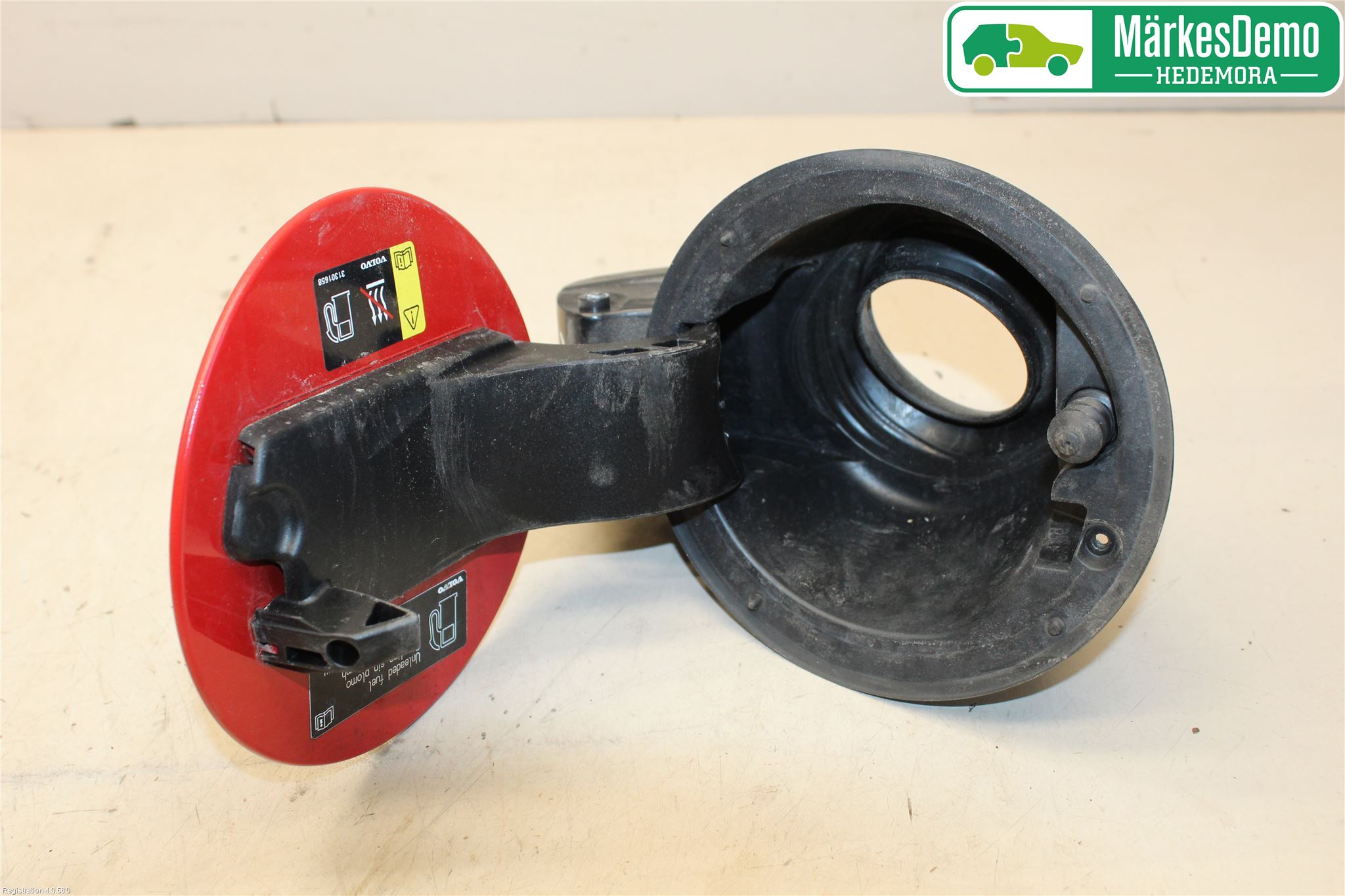 Volvo V40 12-19 Tanklucka