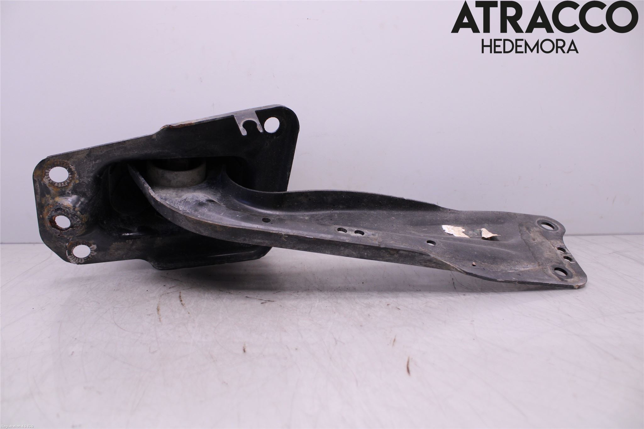 Volkswagen VW TIGUAN 16-24 Bärarm Bak Höger