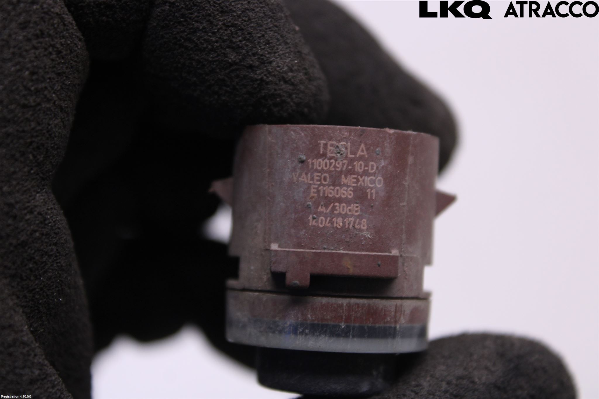 Tesla MODEL X 16- Parkeringshjälp Frontsensor