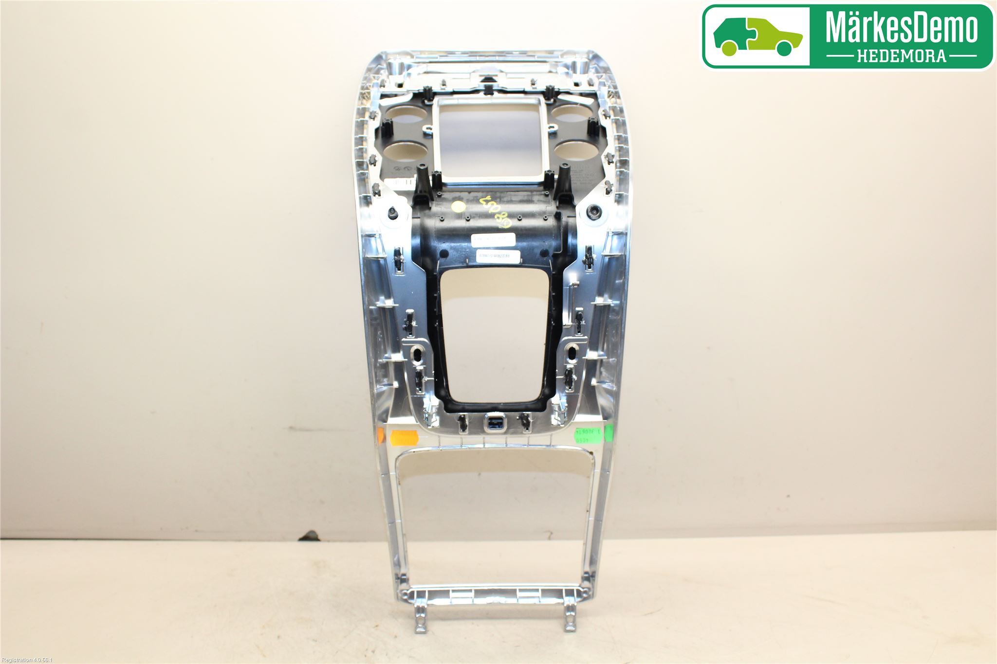 Volvo V70 14-16 Instrumentkonsoll Mitt