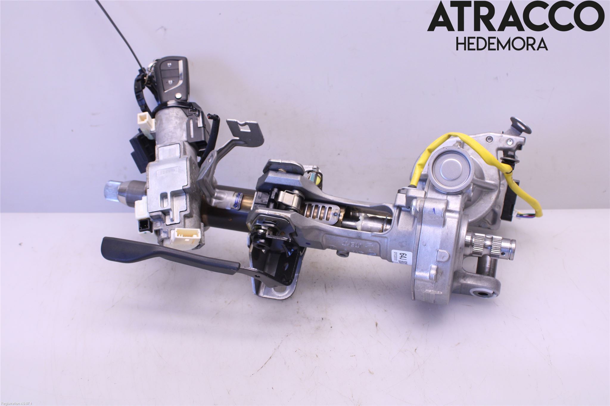 Toyota YARIS XP21 20- Rattaxelagg Med Inb Servo