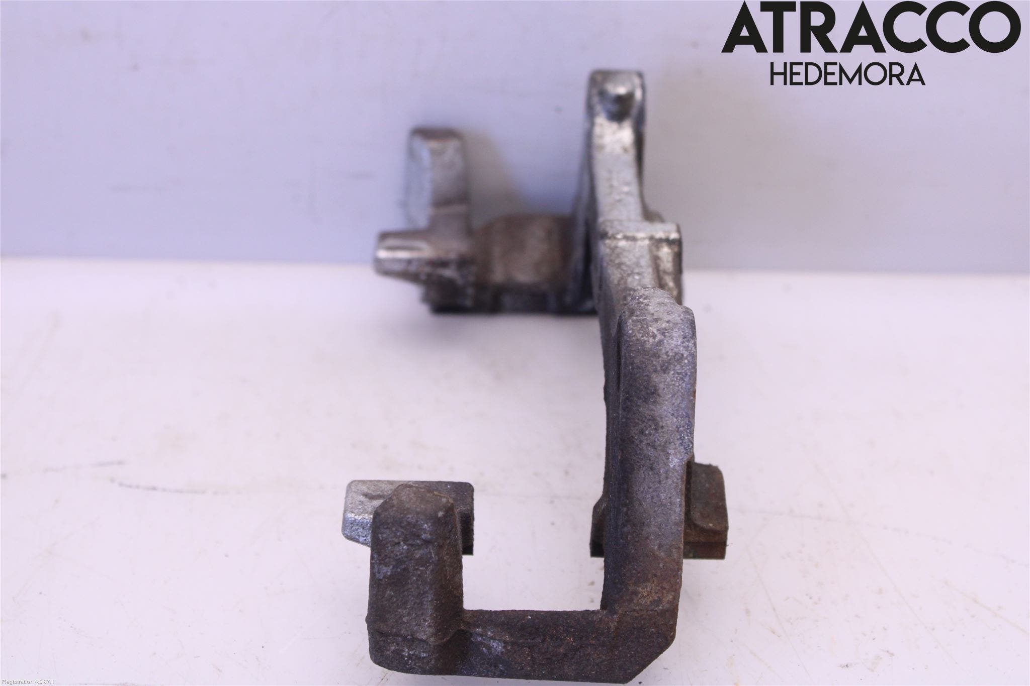 Toyota YARIS XP21 20- Bromsokshållare