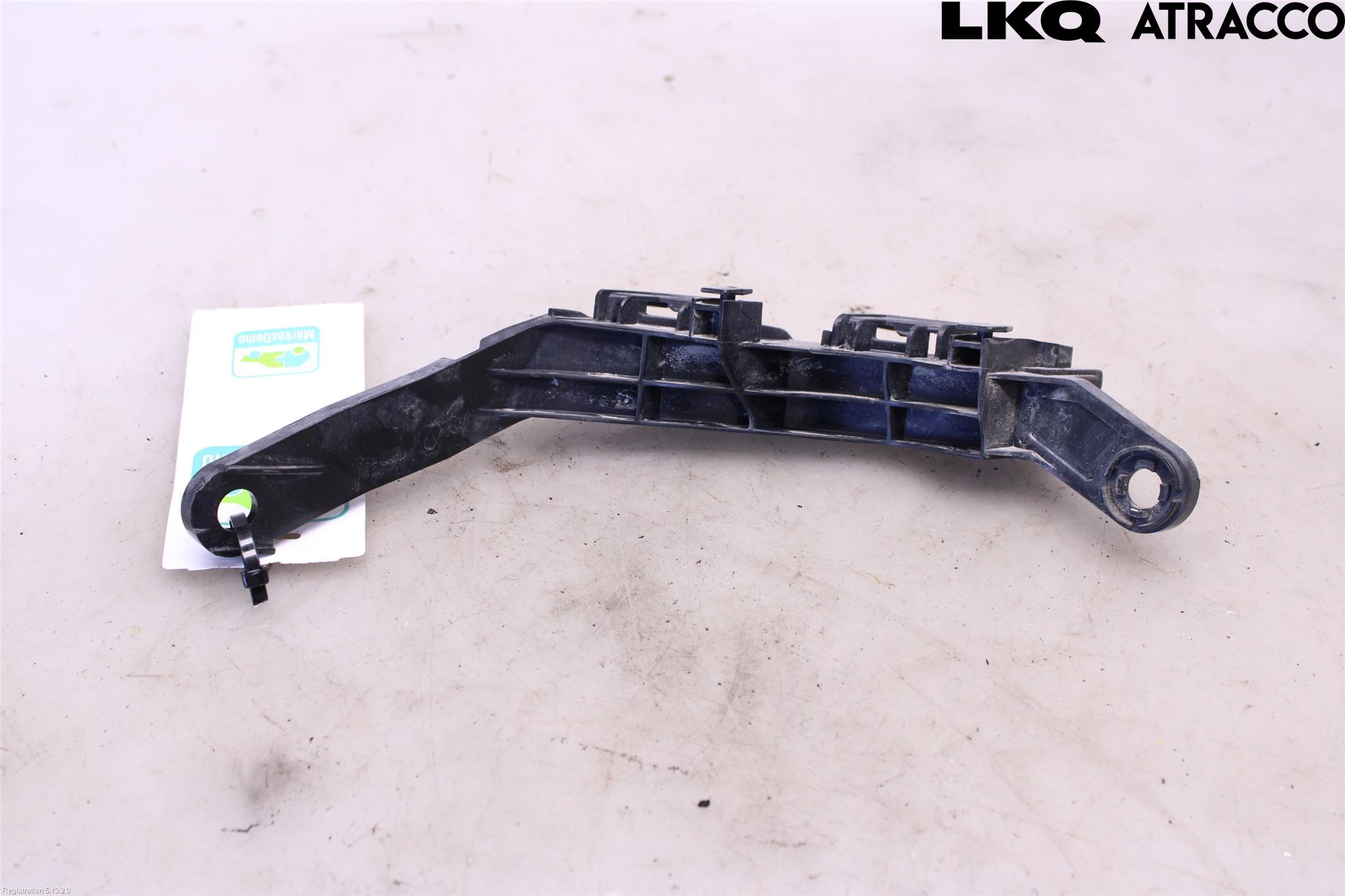 Toyota RAV4 19- Stötfångarfäste Bak Hö