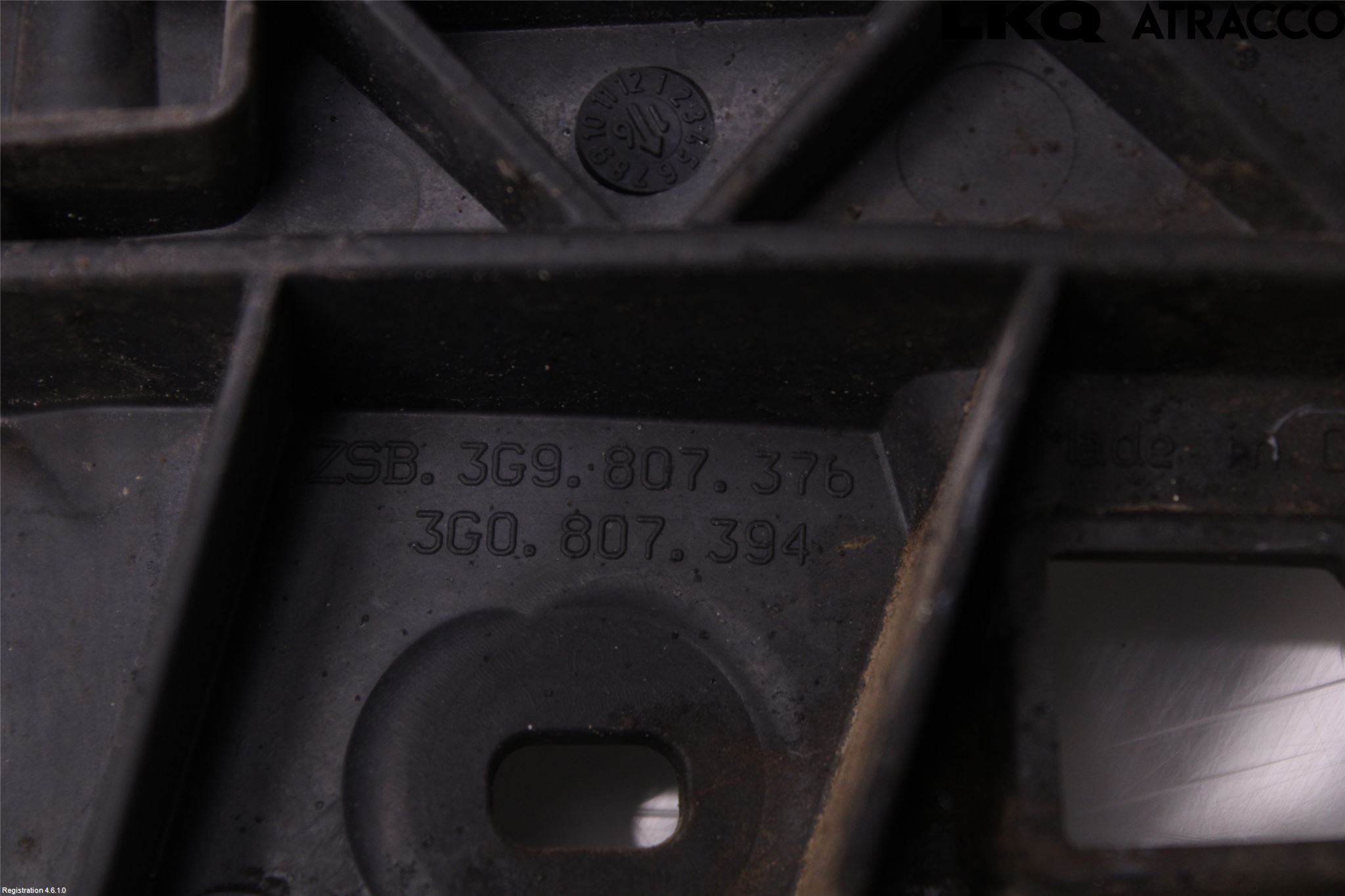 Volkswagen VW PASSAT 15-19 Stötfångarfäste Bak Hö
