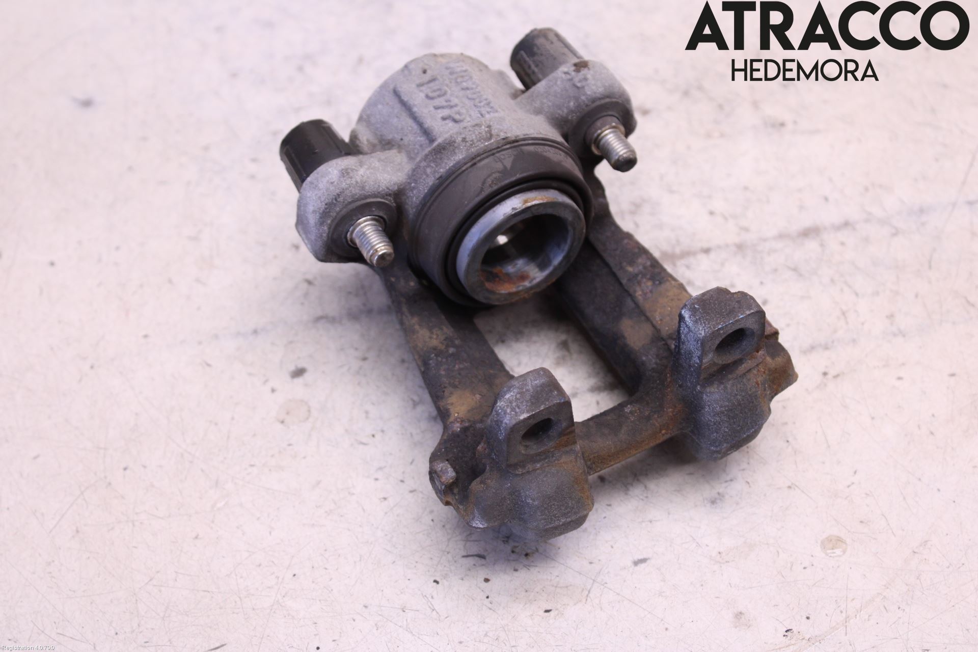 BMW 3 F30/F31/F80 12-19 Bromsok Bak Höger