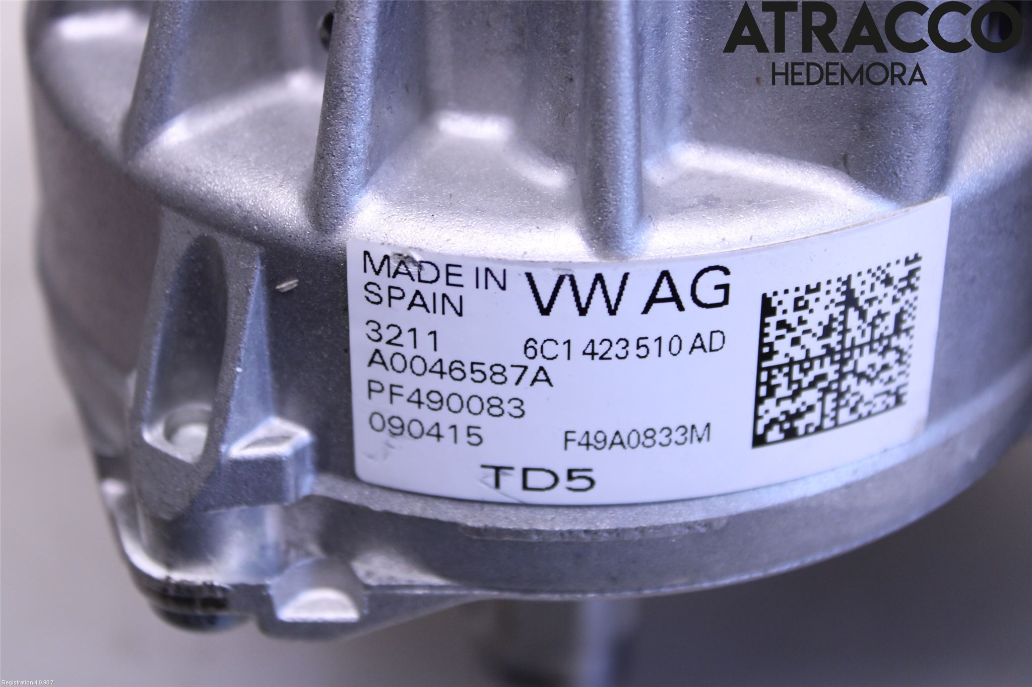 Volkswagen VW POLO 10-17 Rattaxelagg Med Inb Servo