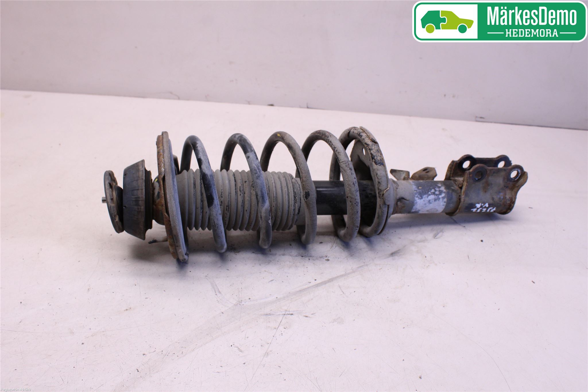 Kia PICANTO    04-11 Fjäderben Fram Vänster