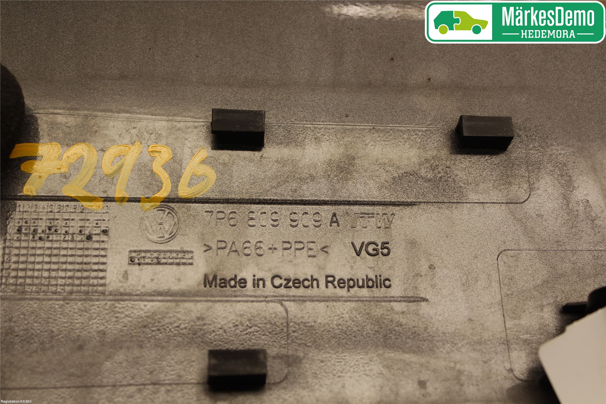 Volkswagen VW TOUAREG 7P 11-18 Tanklucka