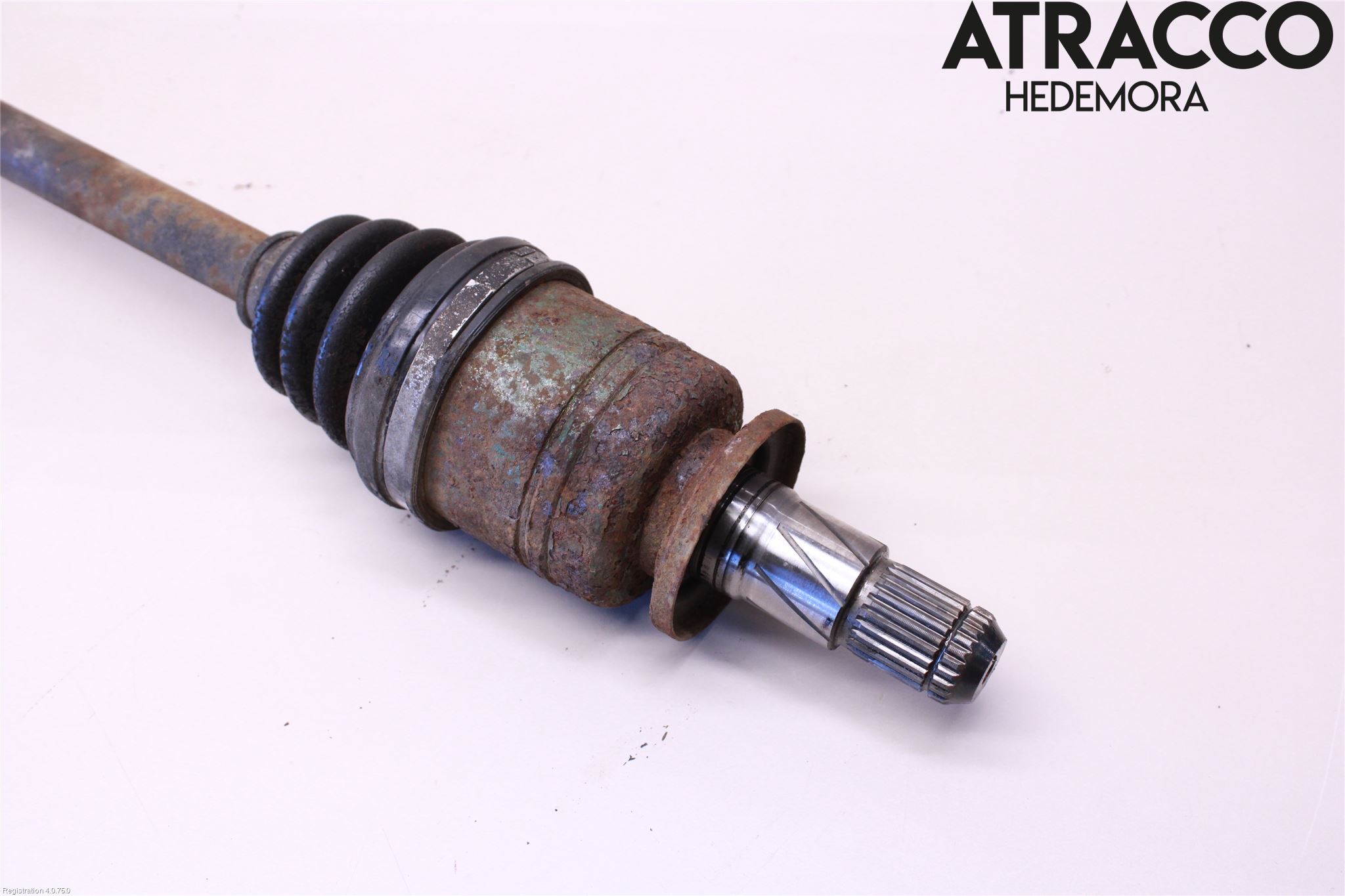 Subaru LEGACY    04-06 Drivaxel Bak Höger