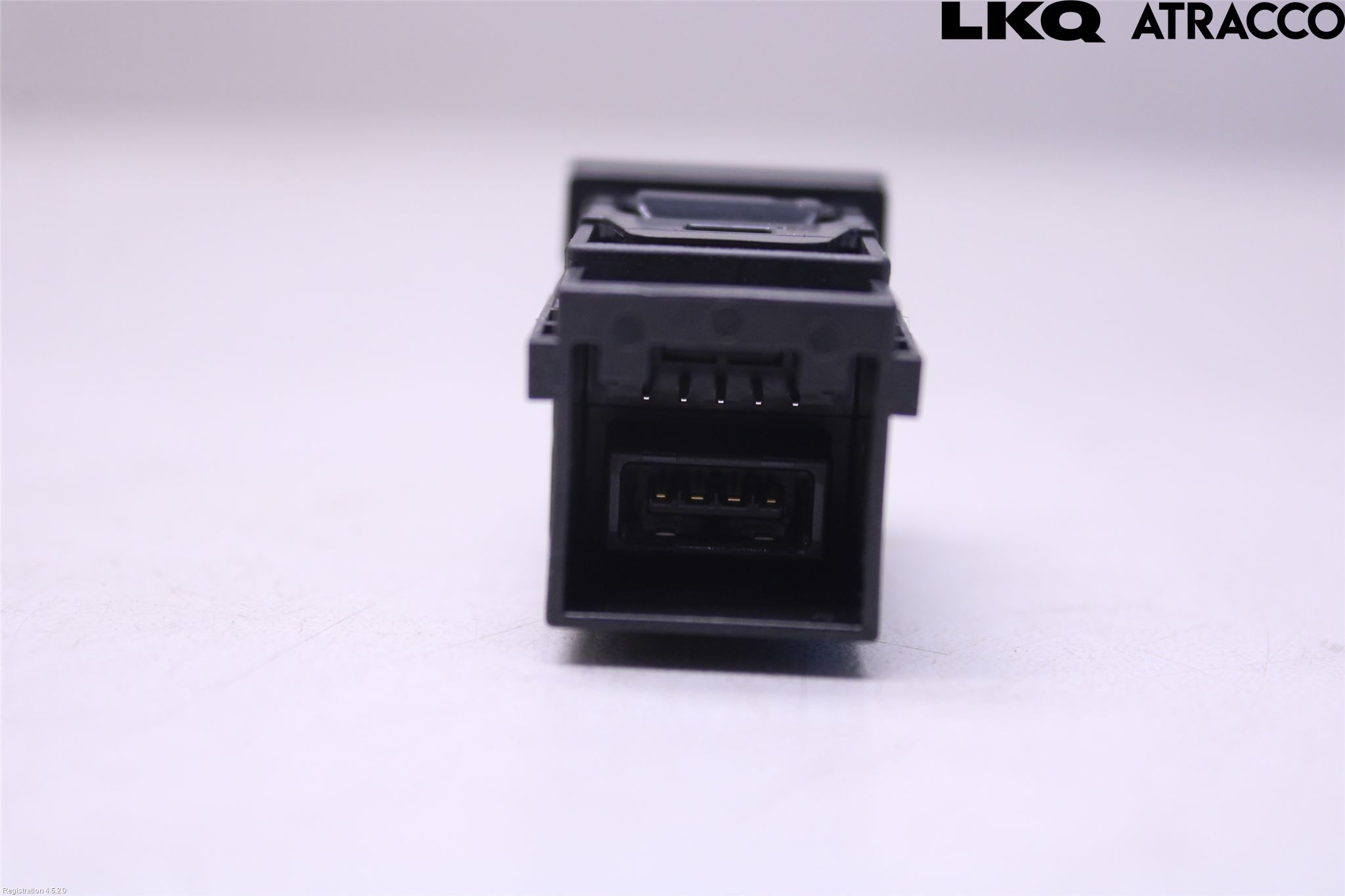 Toyota YARIS CROSS XP21 21- Usb Connection