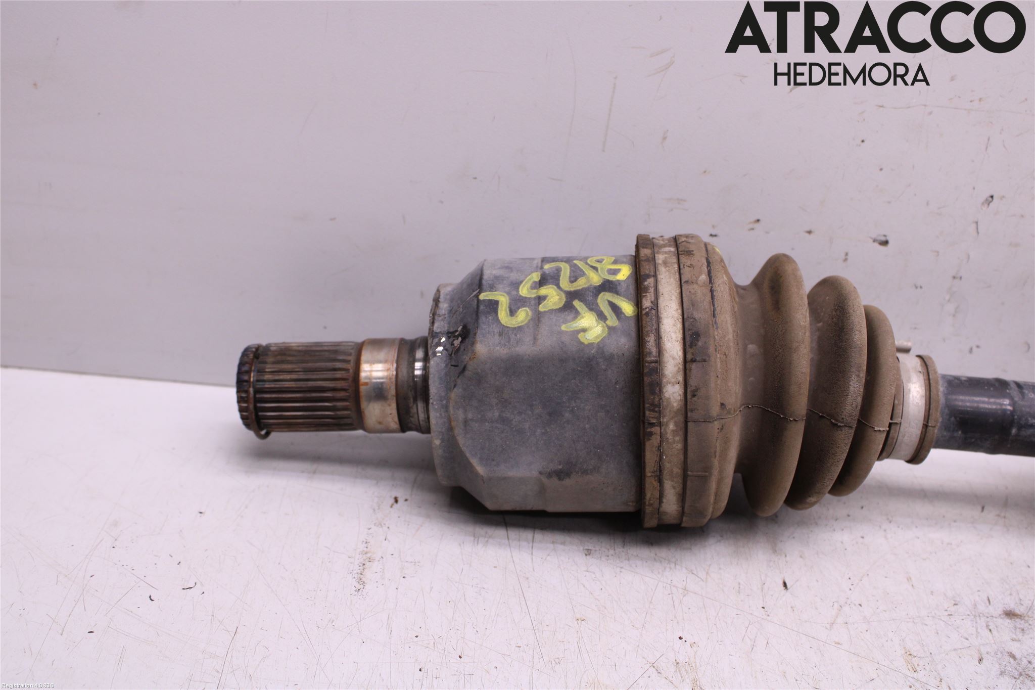 Hyundai i40 08-15 Drivaxel Fram Vänster