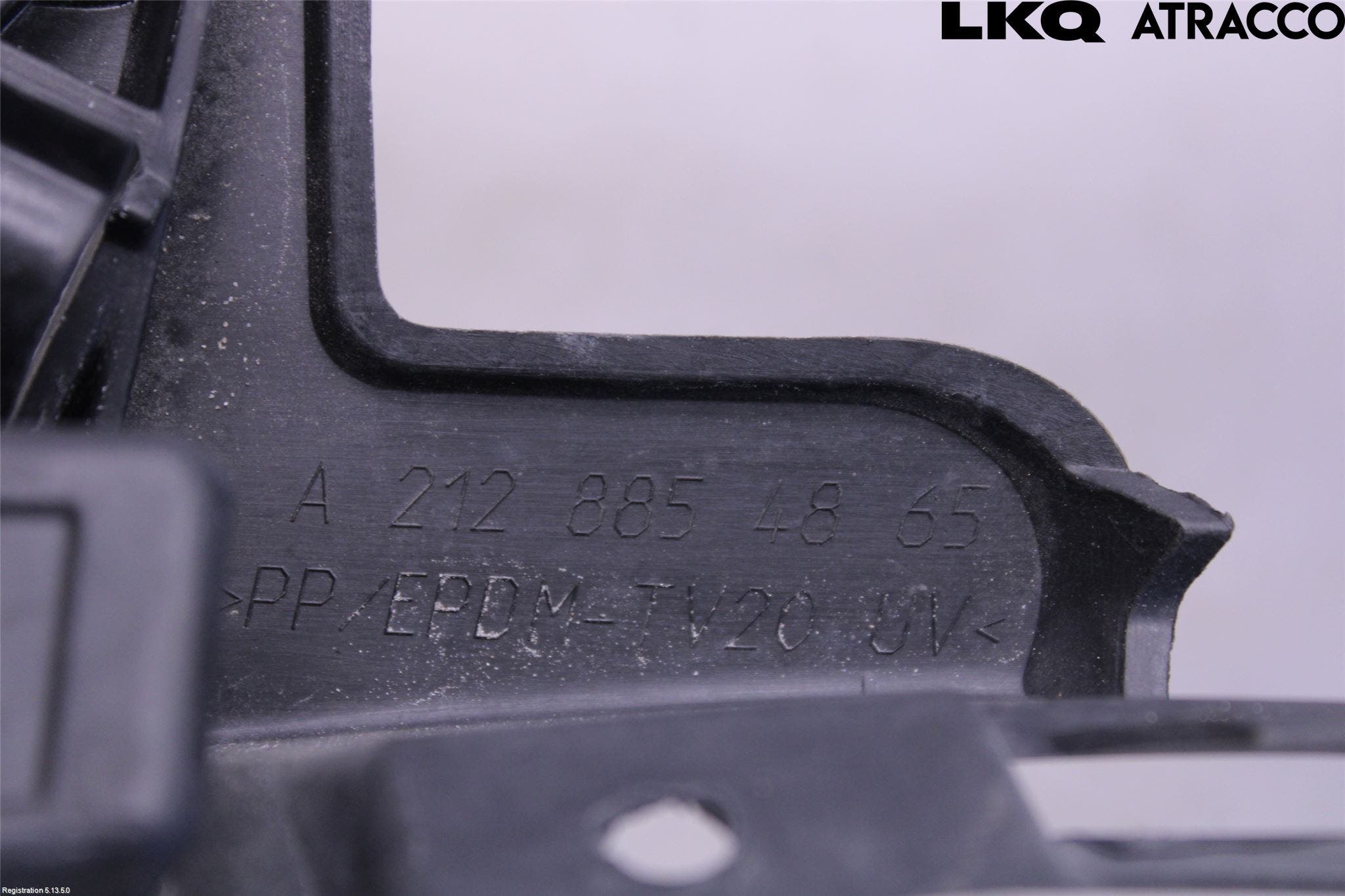Mercedes-Benz MB E-KLASS (W212) 09-16 Stötfångarfäste Fram Hö
