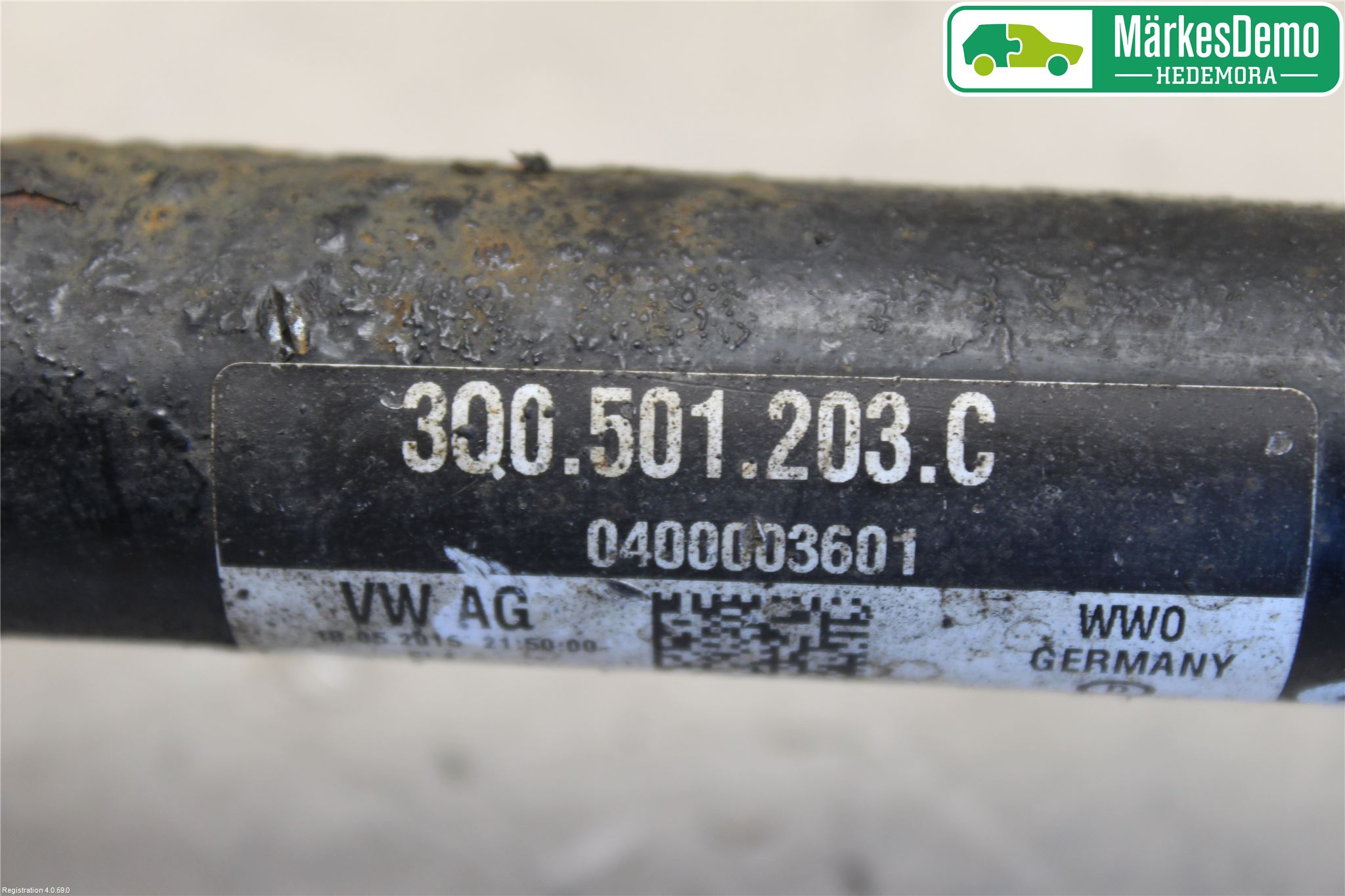 Volkswagen VW PASSAT 15-19 Drivaxel Bak Vänster