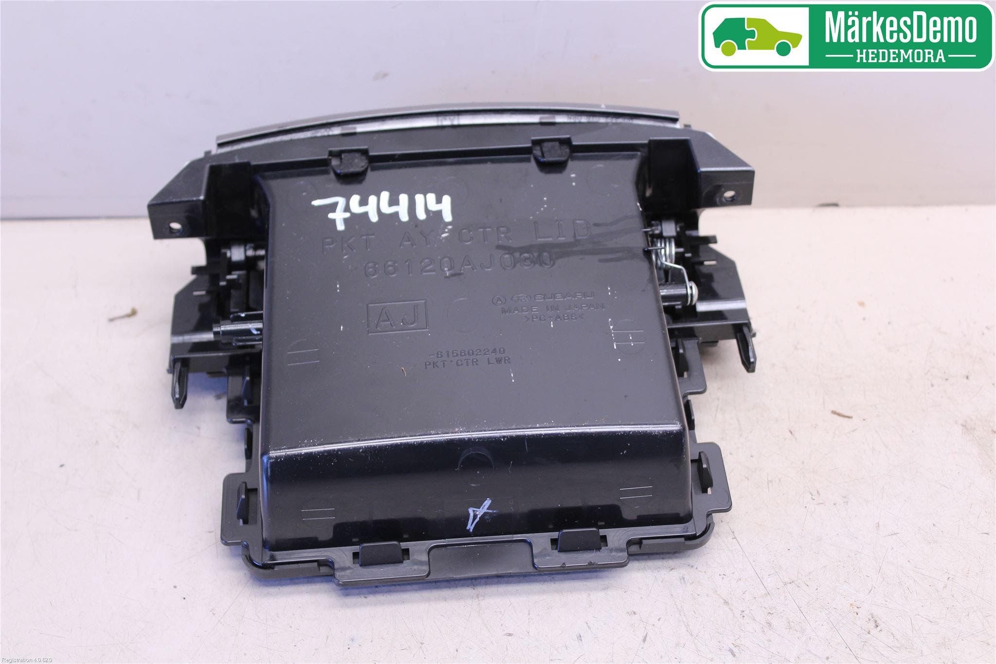 Subaru LEGACY 10-14 Instrumentbräda Förvaringsfack