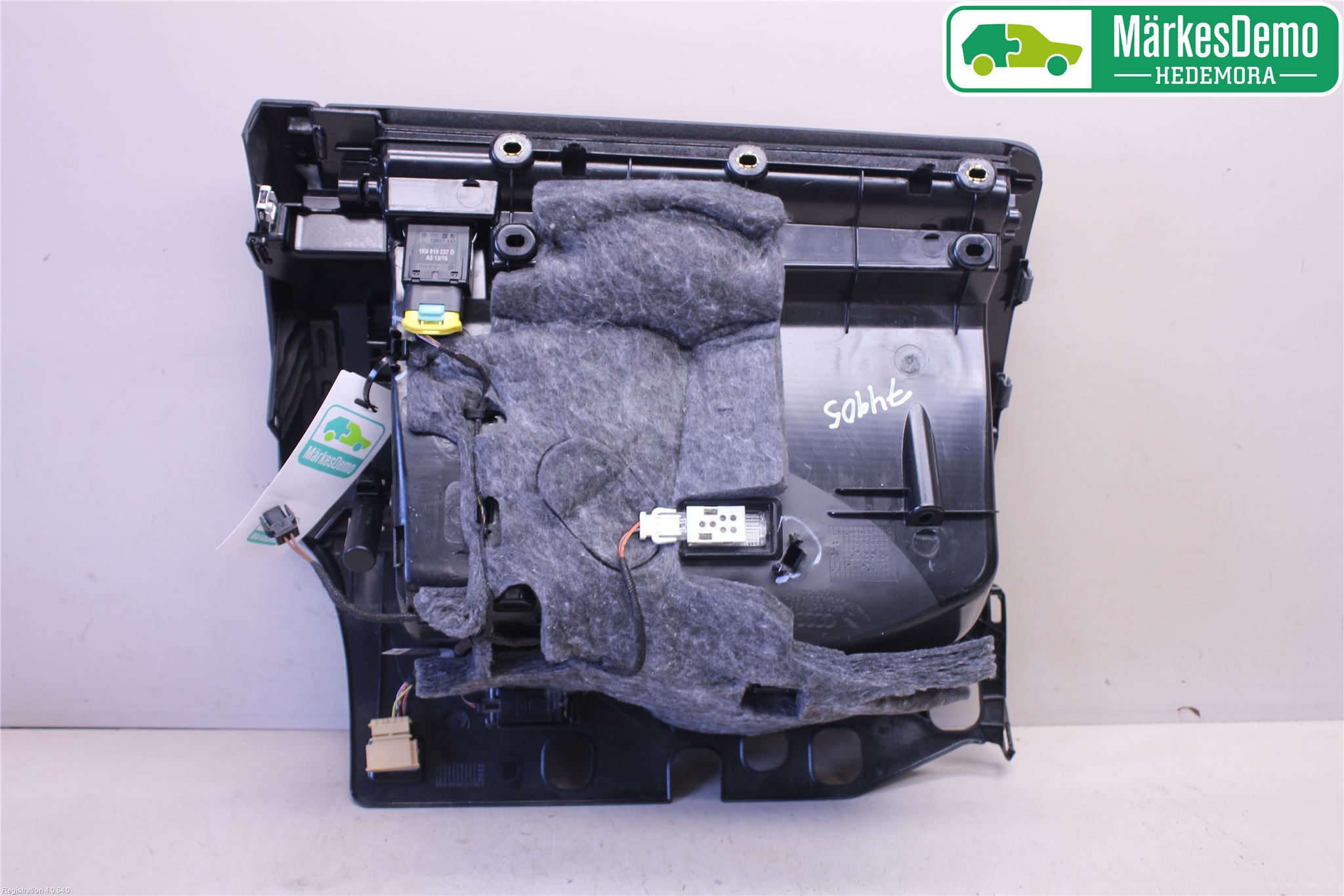 Audi A4 12-15 Handskfack