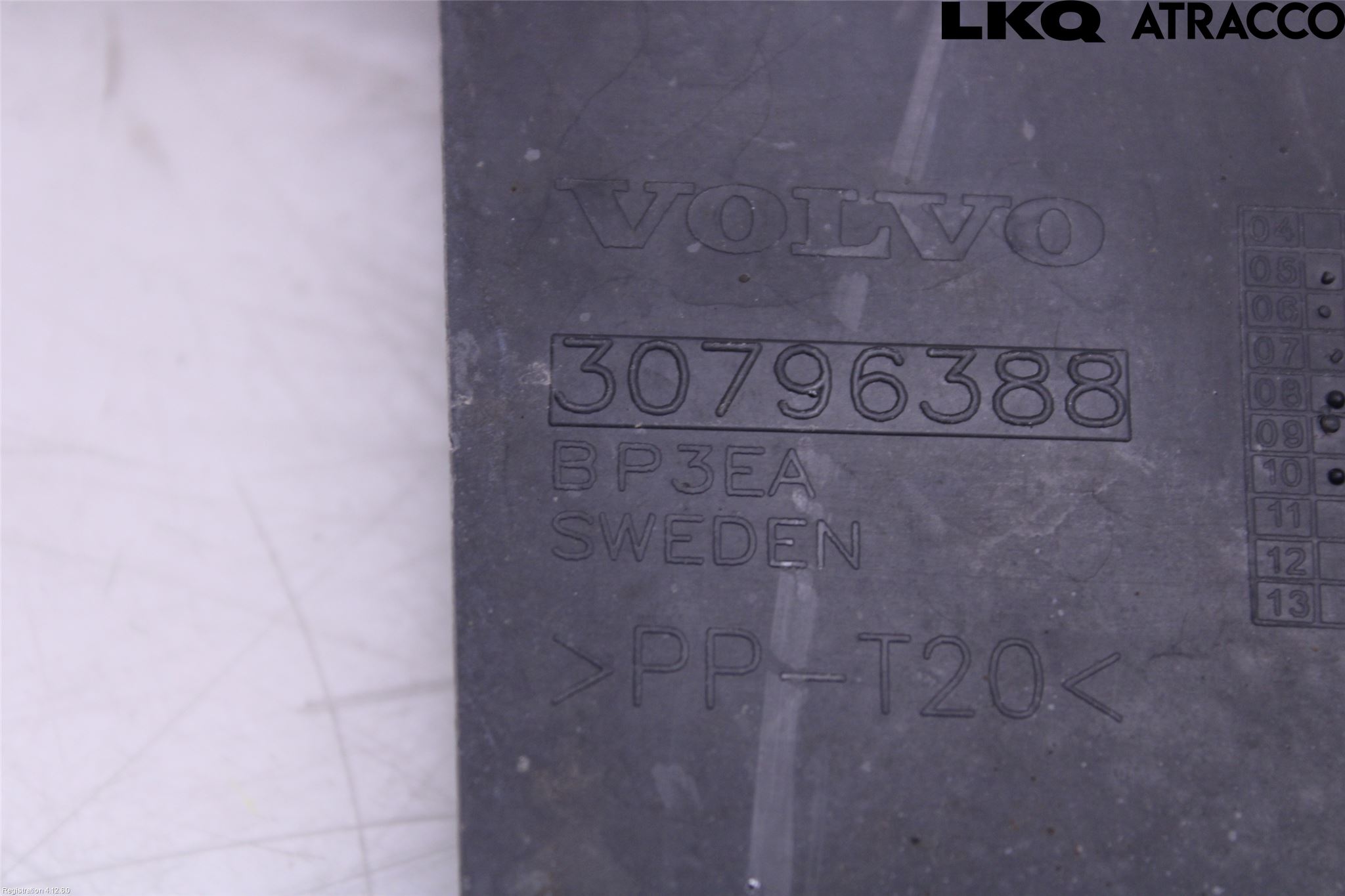 Volvo V70 08-13 Strålkast Fästsarg