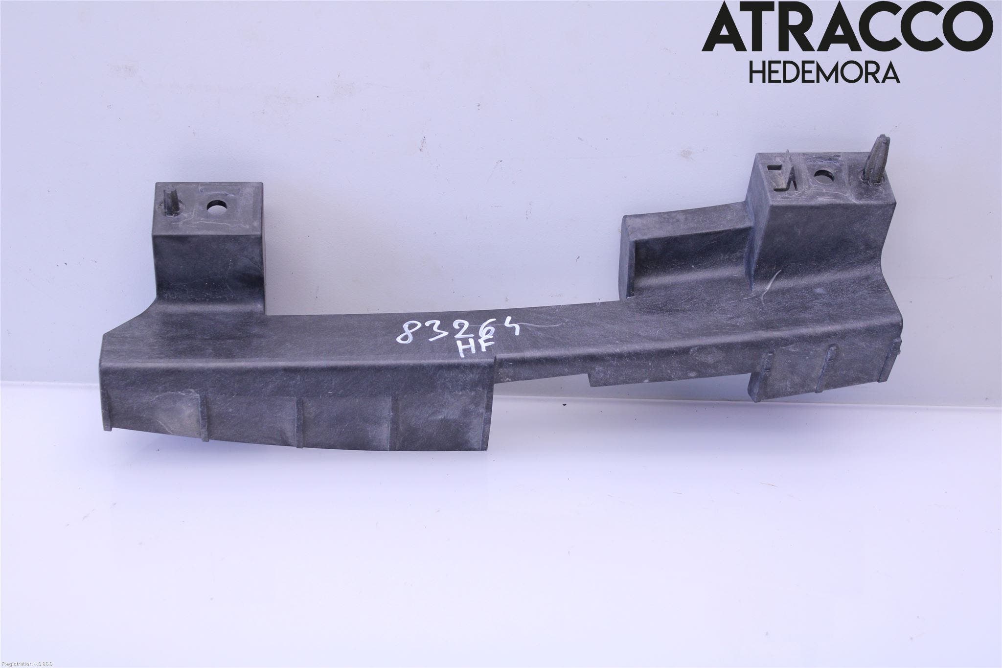 Mazda 5 10-18 Strålkast Fästsarg