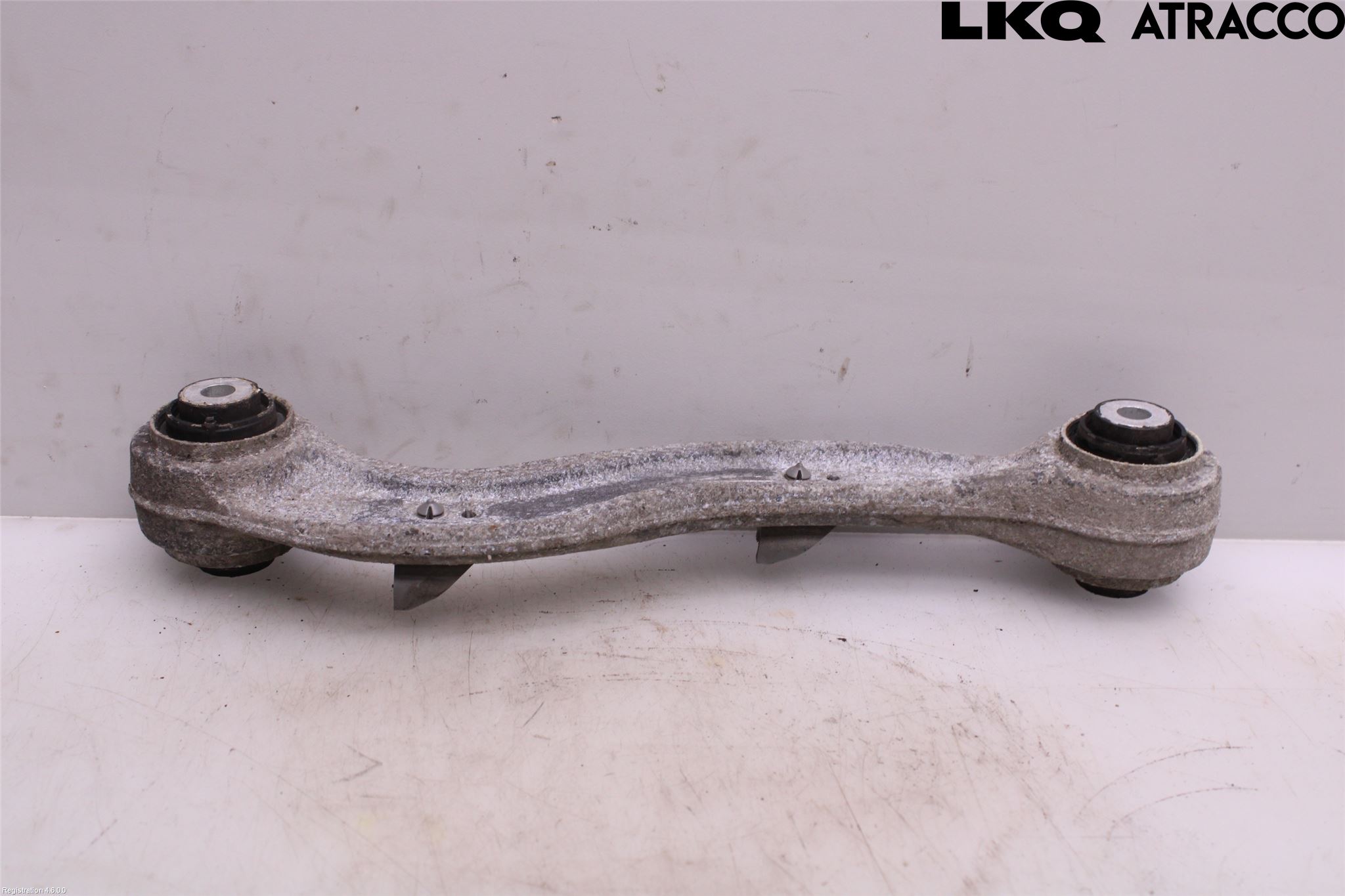 Jaguar I-PACE 18- Bärarm Bak Övre Höger