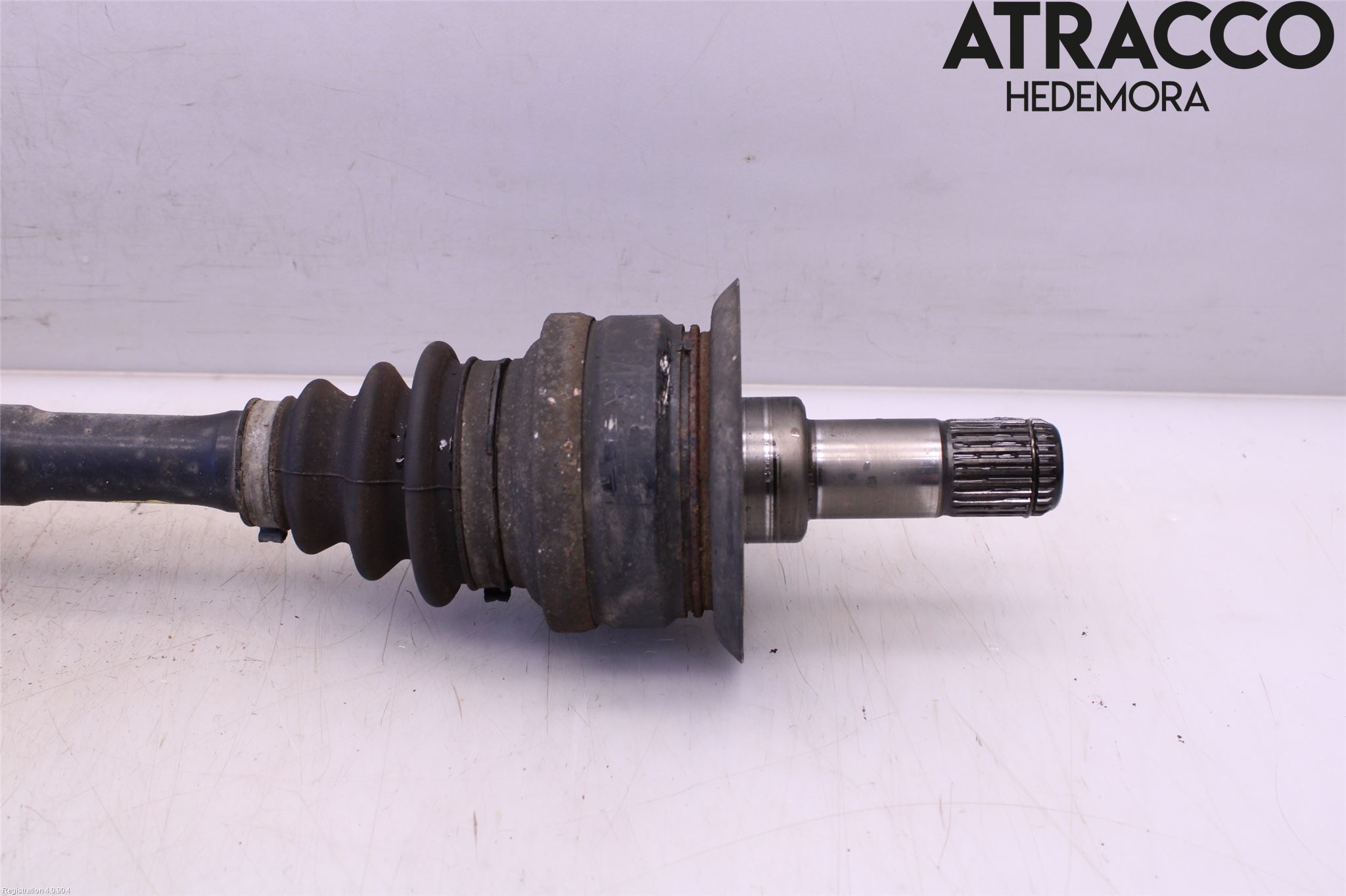 BMW X4 F26 14-18 Drivaxel Bak Vänster