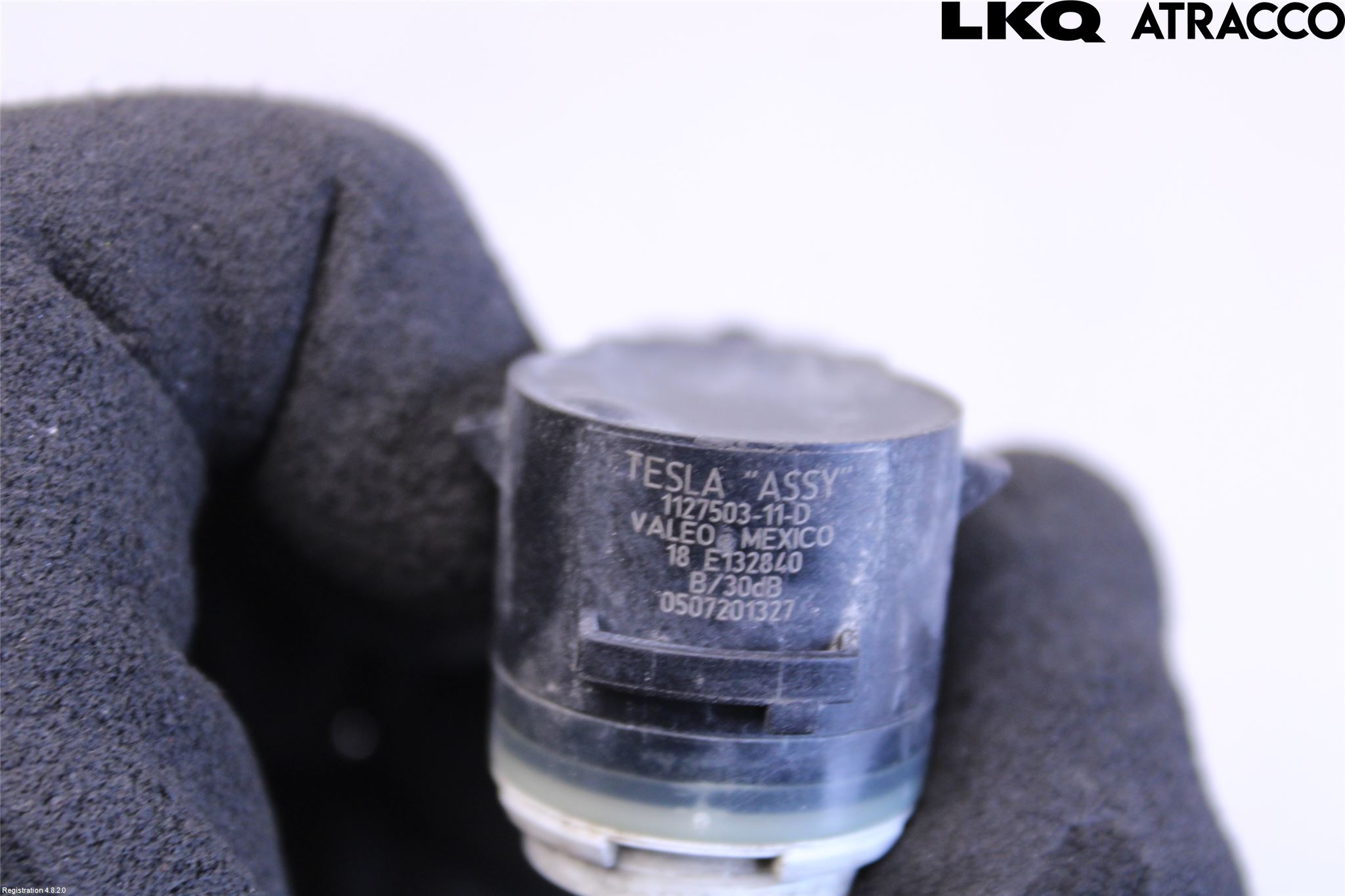 Tesla MODEL 3 17- Parkeringshjälp Backsensor