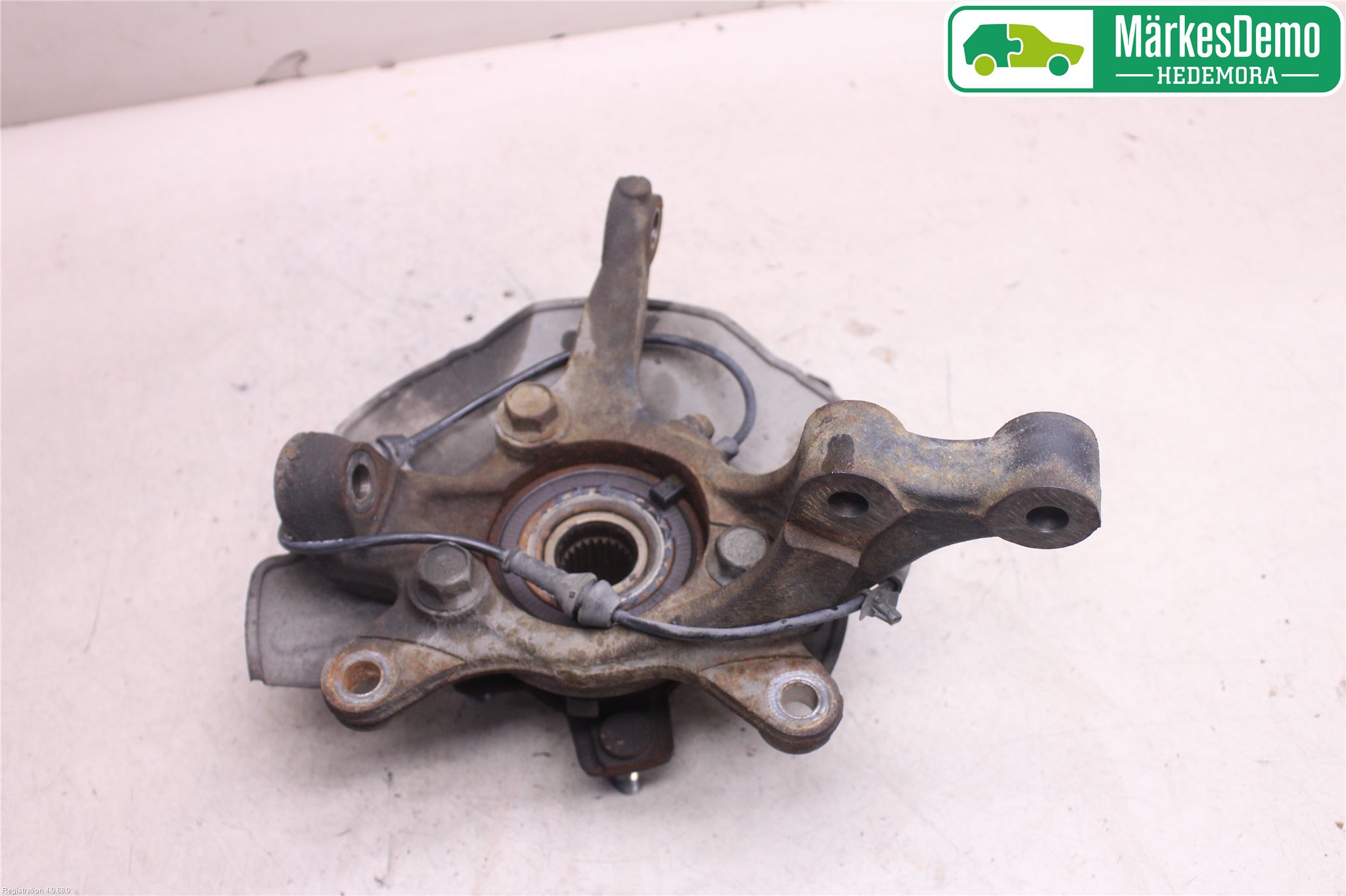 Suzuki SWIFT 17-24 Styrspindel Lagerhus Vä