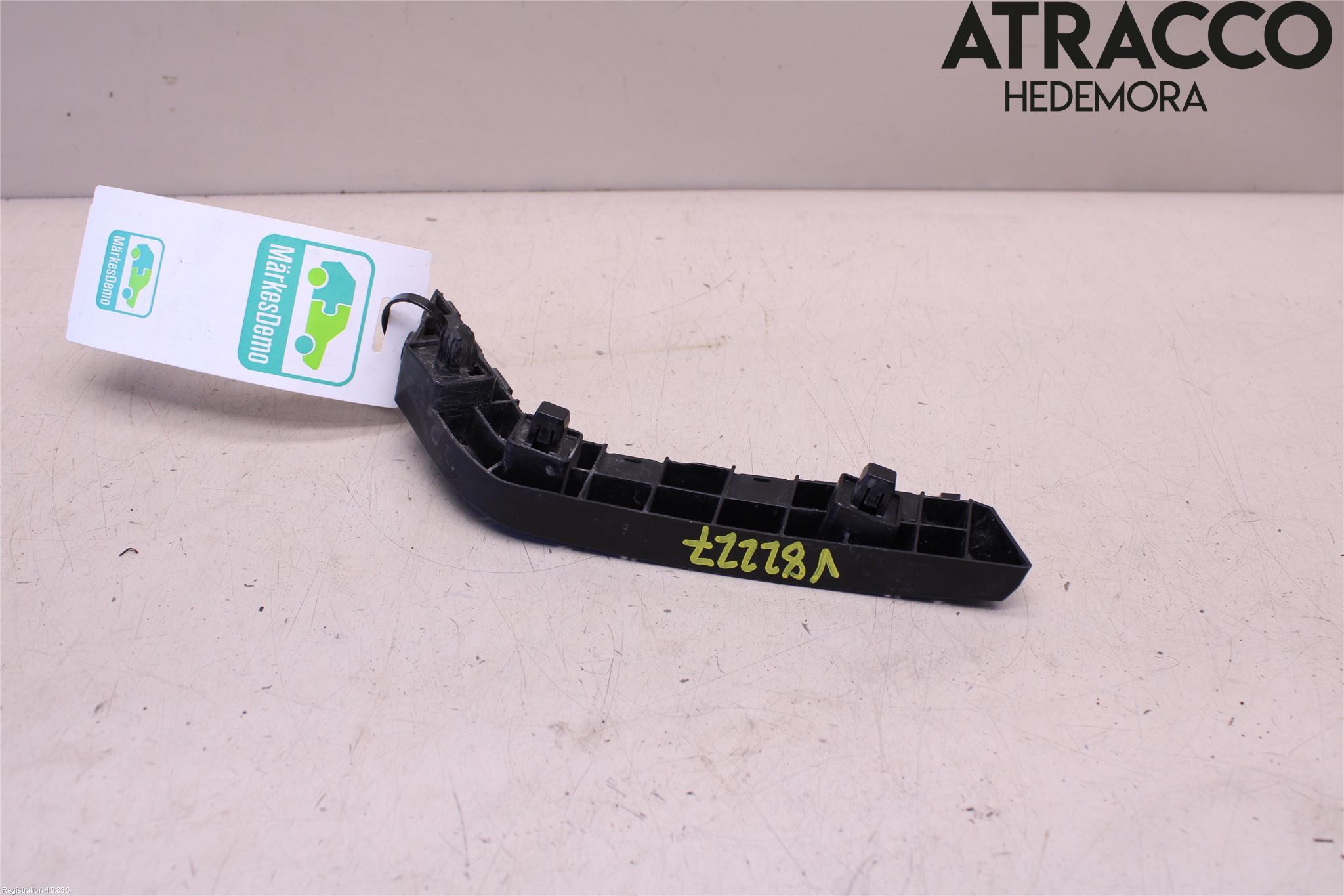 Honda CIVIC 17-22 Stötfångarfäste Fram Vä