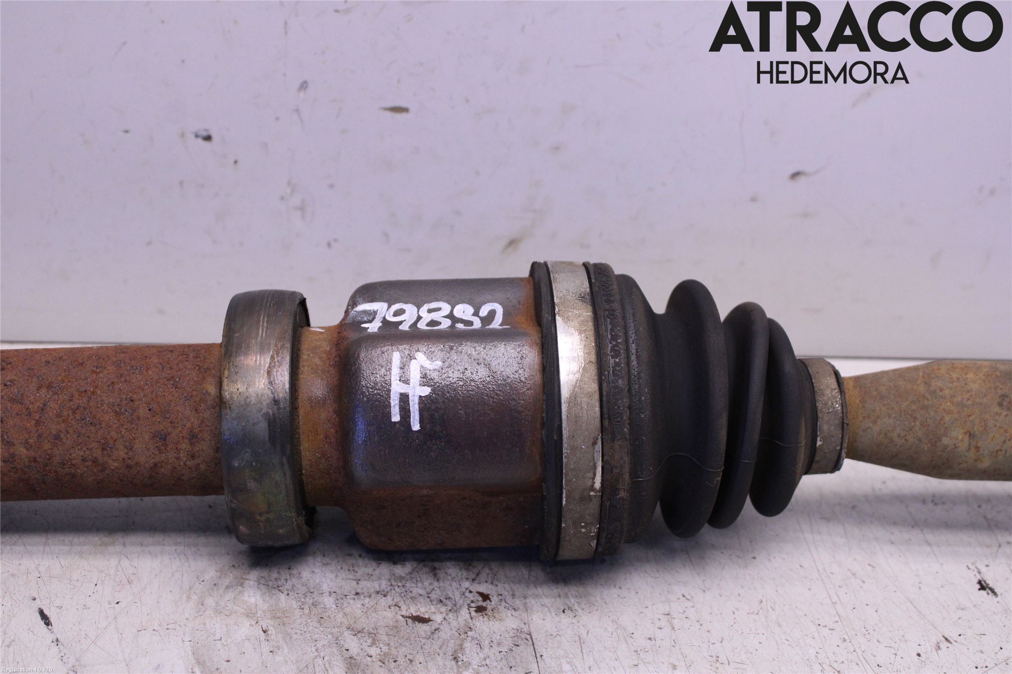 Ford FOCUS     04-07 Drivaxel Fram Höger