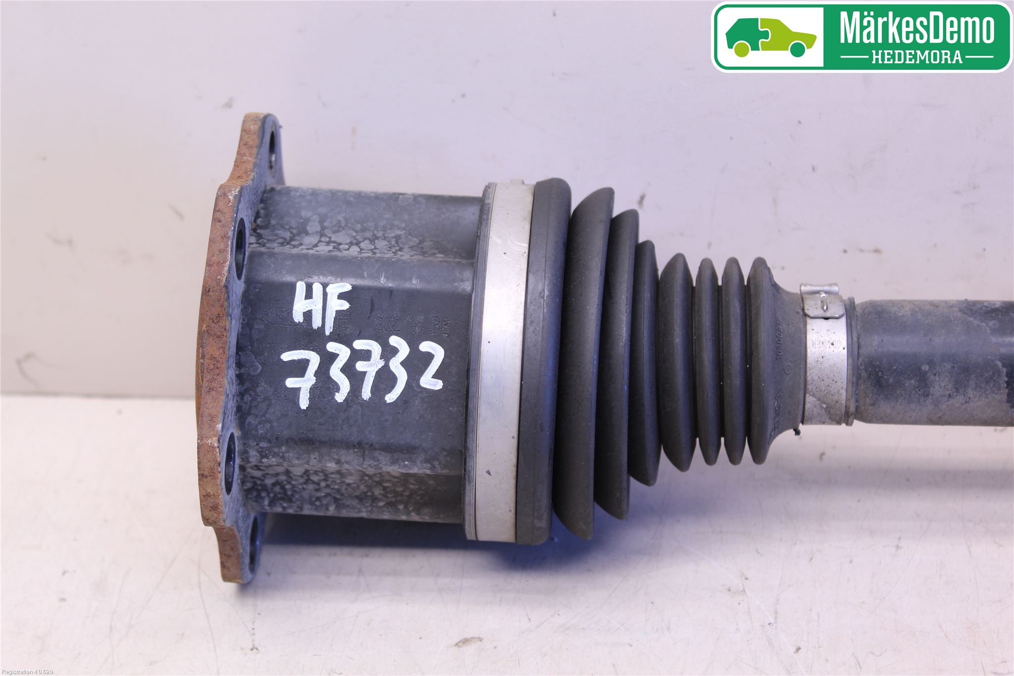 Audi A4/S4 B9 16-19 Drivaxel Fram Höger