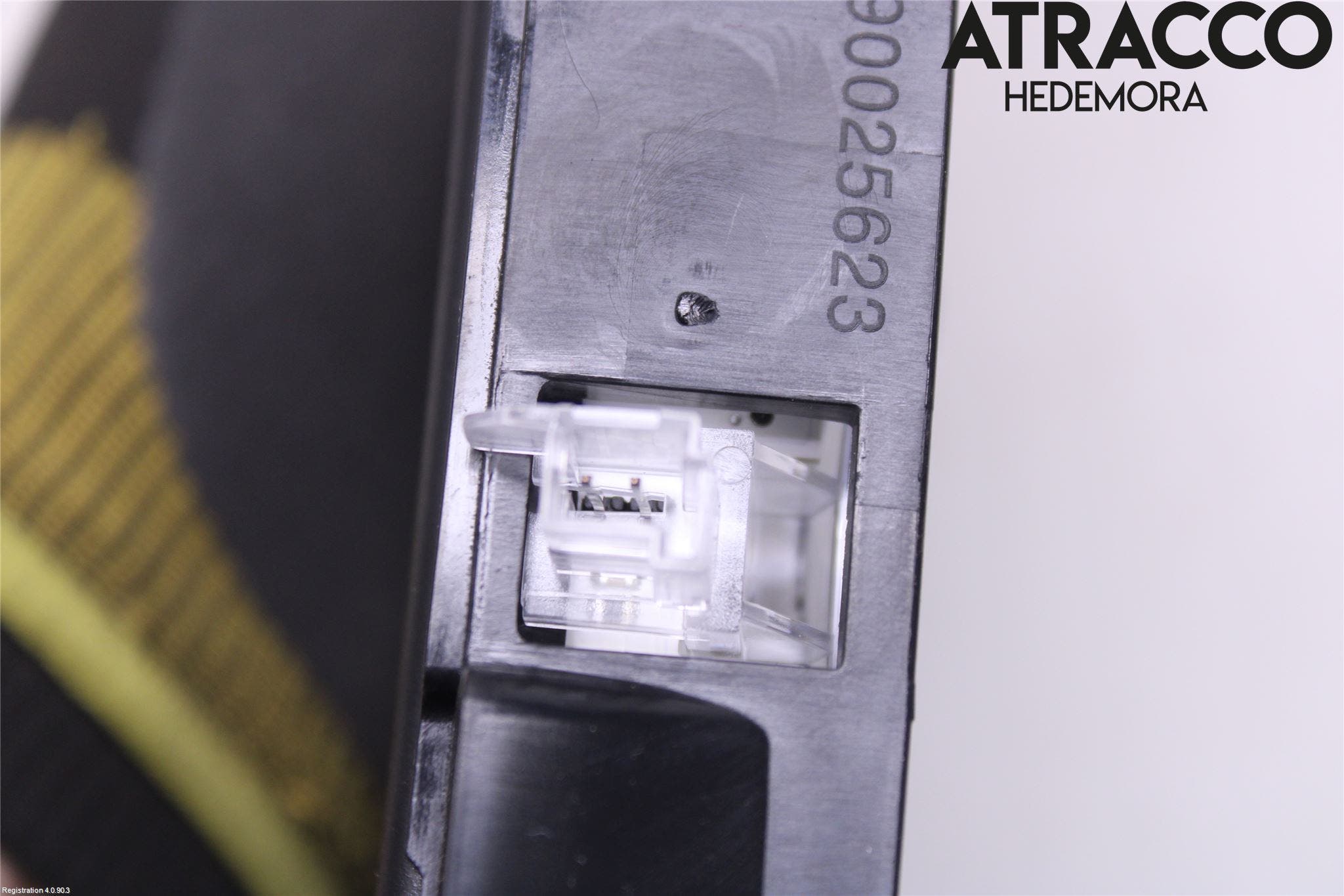 BMW 3 F30/F31/F80 12-19 Bromsljus Bakruta