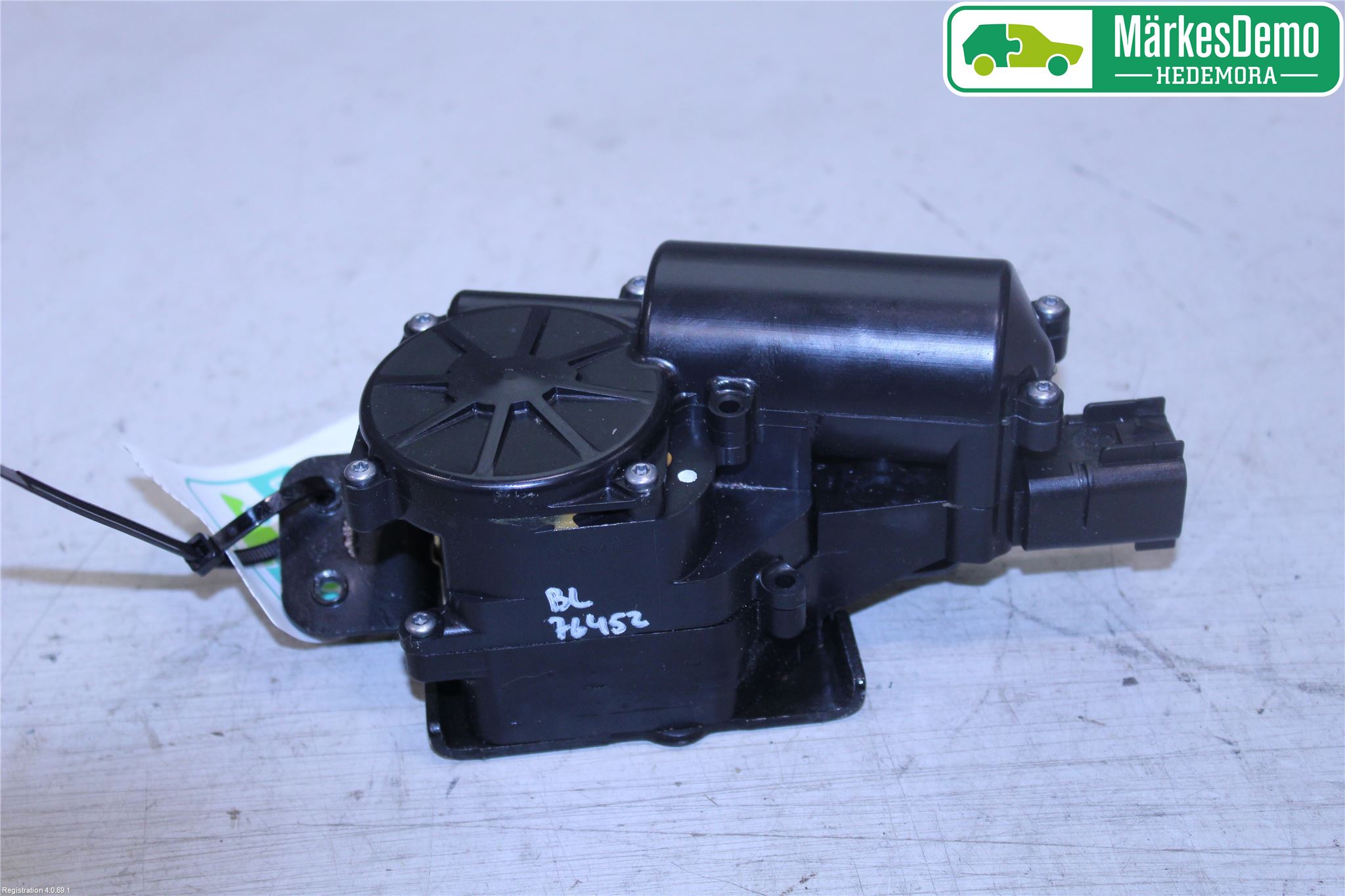 Opel INSIGNIA 09-16 Låskista Baklucka