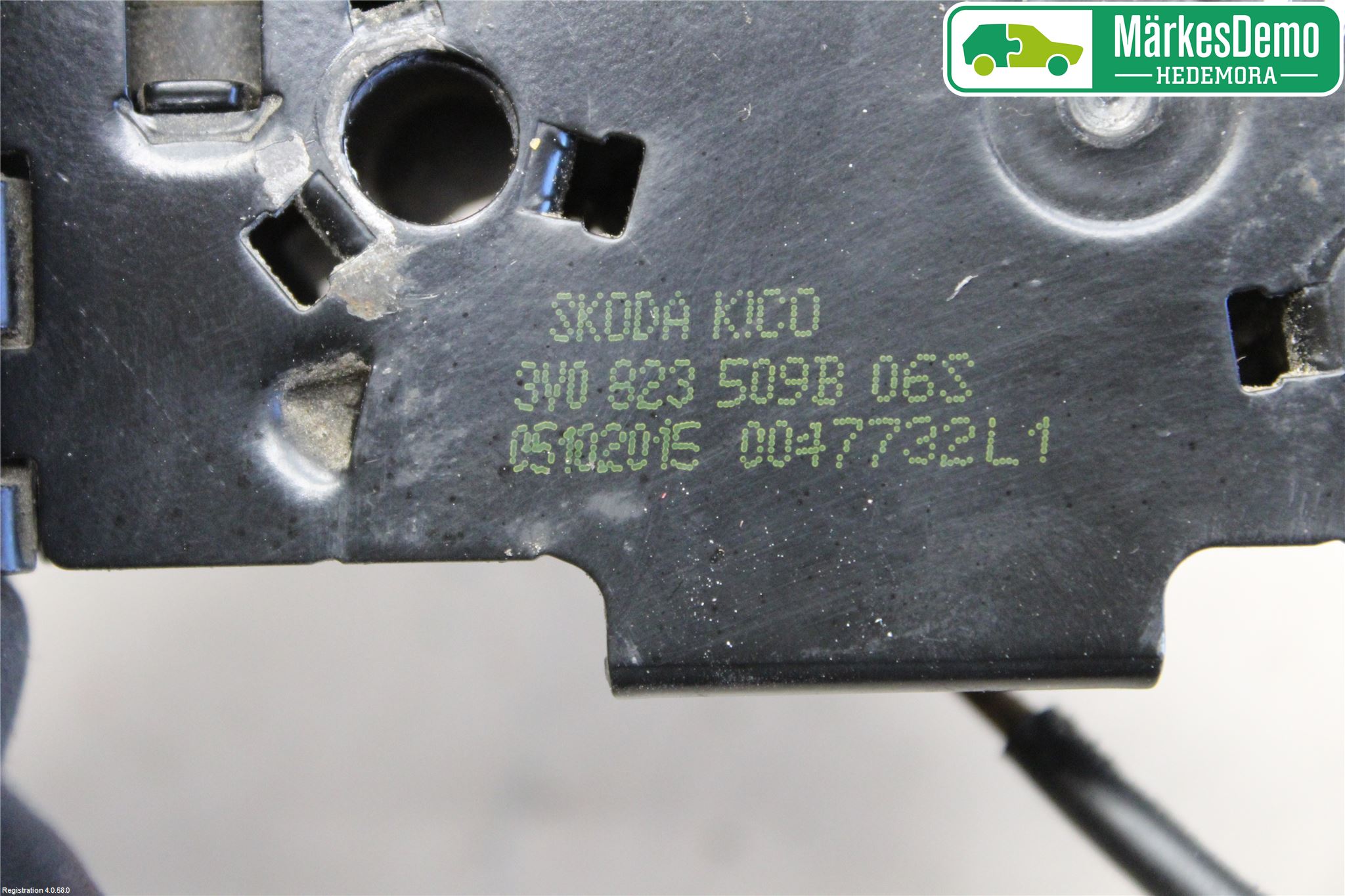 Skoda SUPERB 16-24 Huvlås