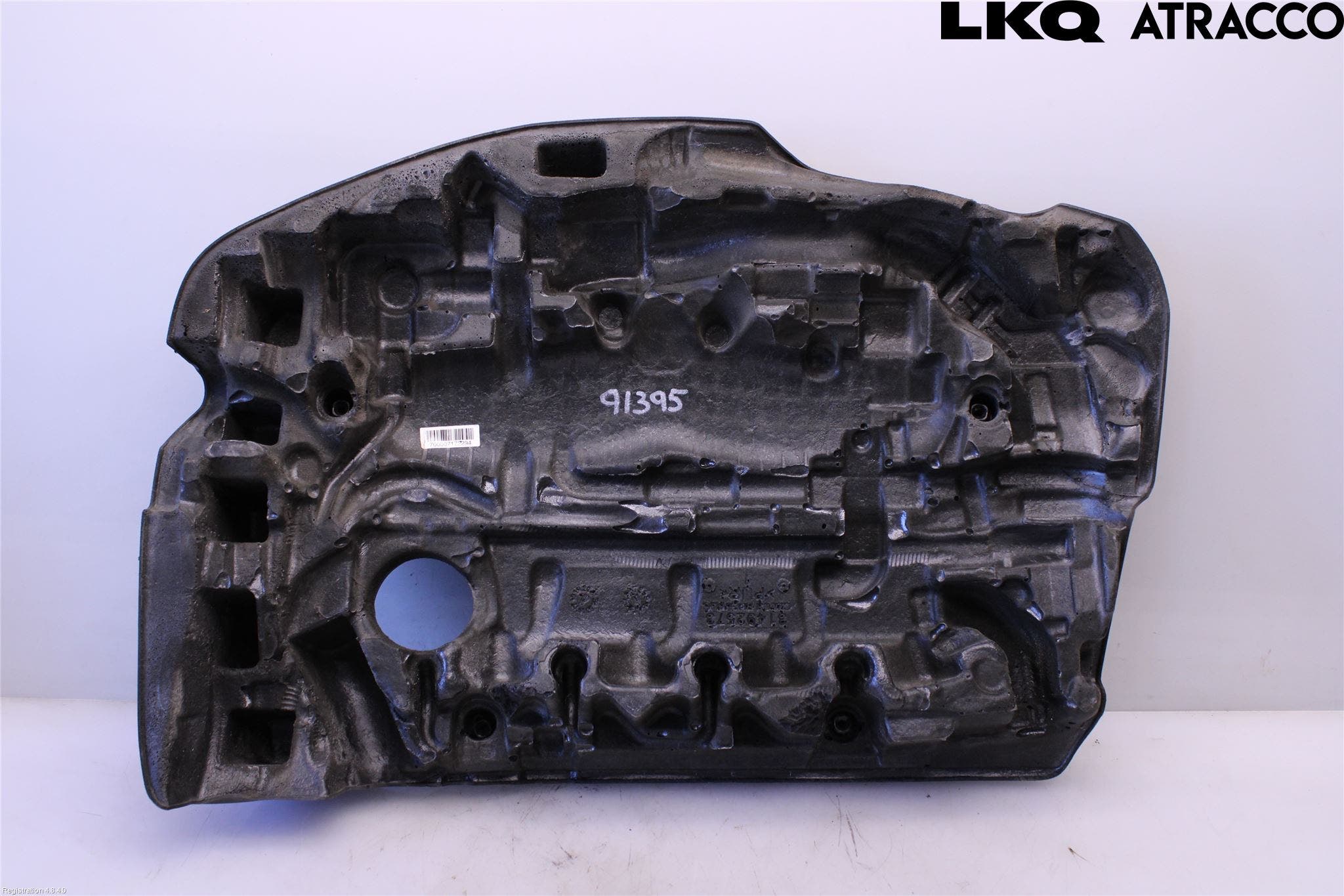 Volvo V40 CROSS COUNTRY 13-19 Motorkåpa