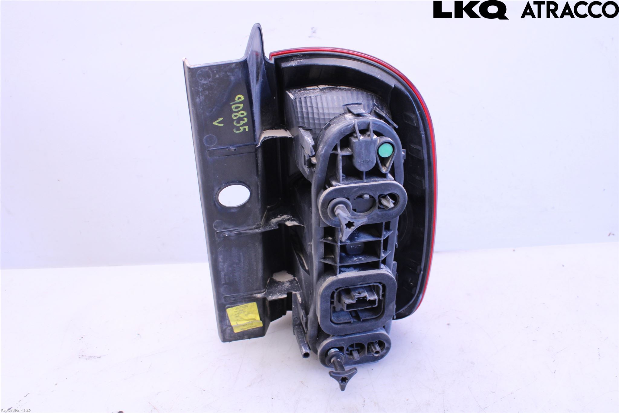 Dacia DUSTER 10-17 Bakljus Vänster