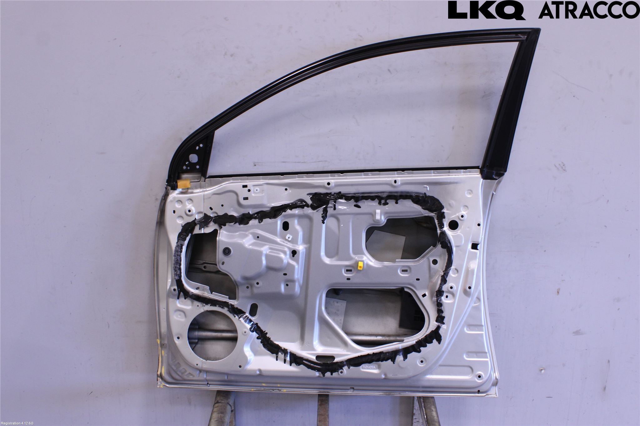 Toyota AVENSIS 07-08 Dörr Fram Höger