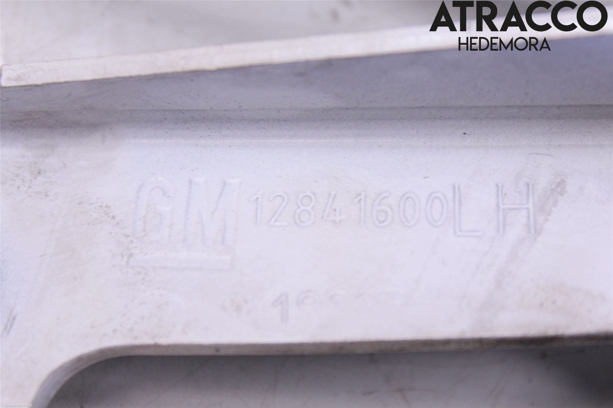 Opel INSIGNIA 09-16 Huvgångjärn