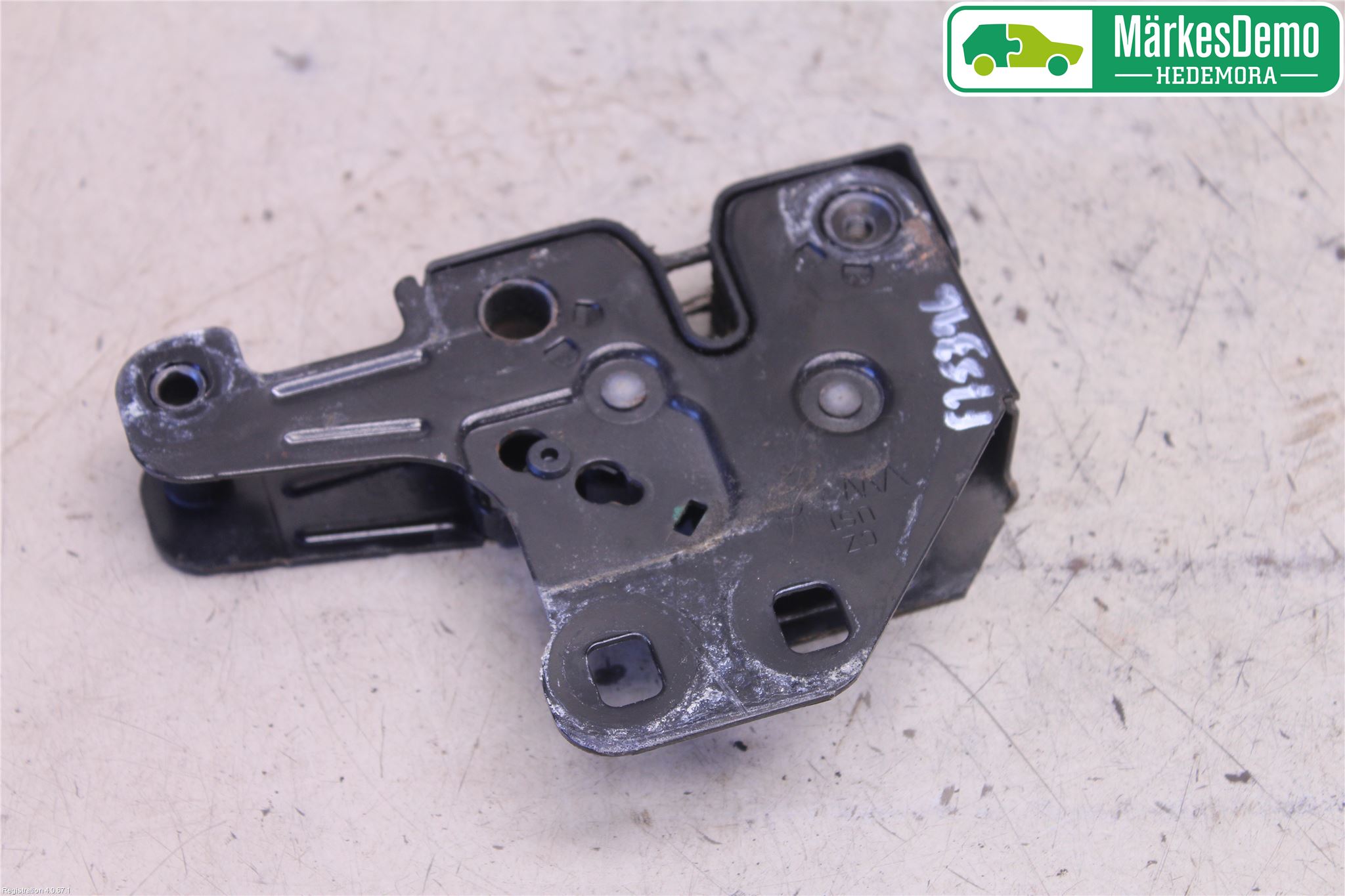 Audi A4/S4 05-07 Huvlås